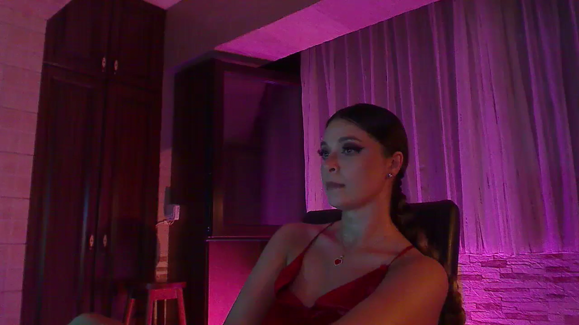 Gallery image thumbnail from No_bo_dy's myfreecams stream on, 07/09/2024, 02:39 image 8 of 20