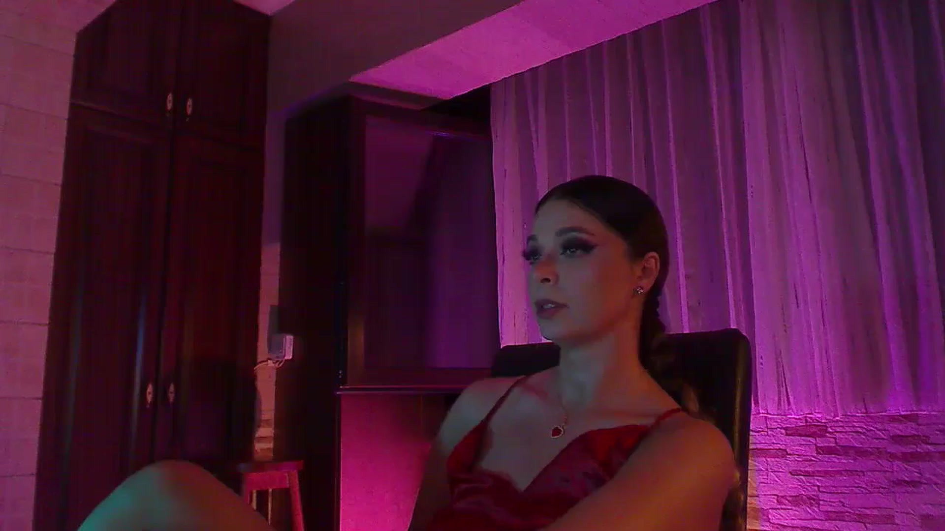 Gallery image thumbnail from No_bo_dy's myfreecams stream on, 07/09/2024, 02:39 image 1 of 20