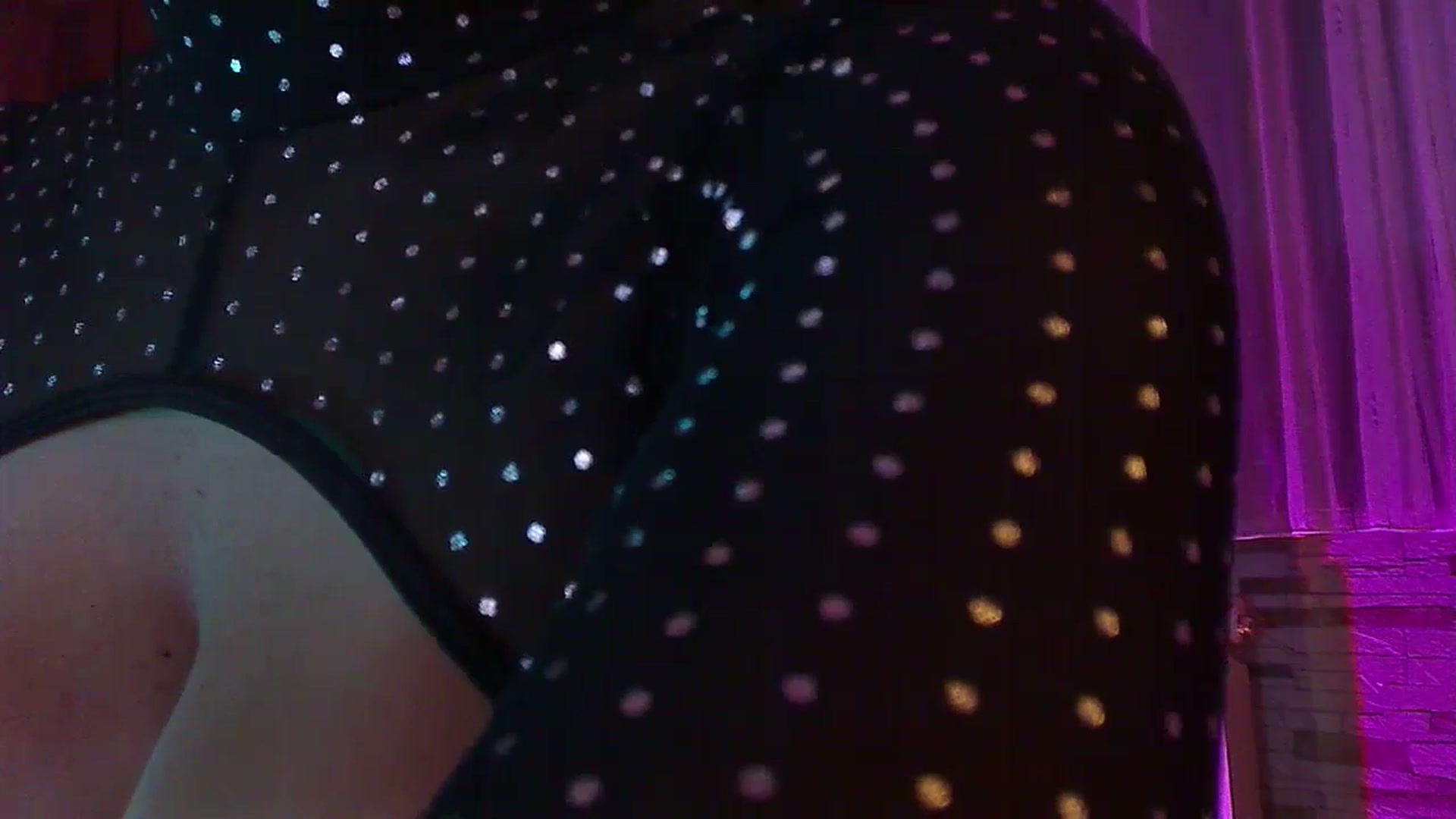 Gallery image thumbnail from No_bo_dy's myfreecams stream on, 07/17/2024, 02:21 image 17 of 20