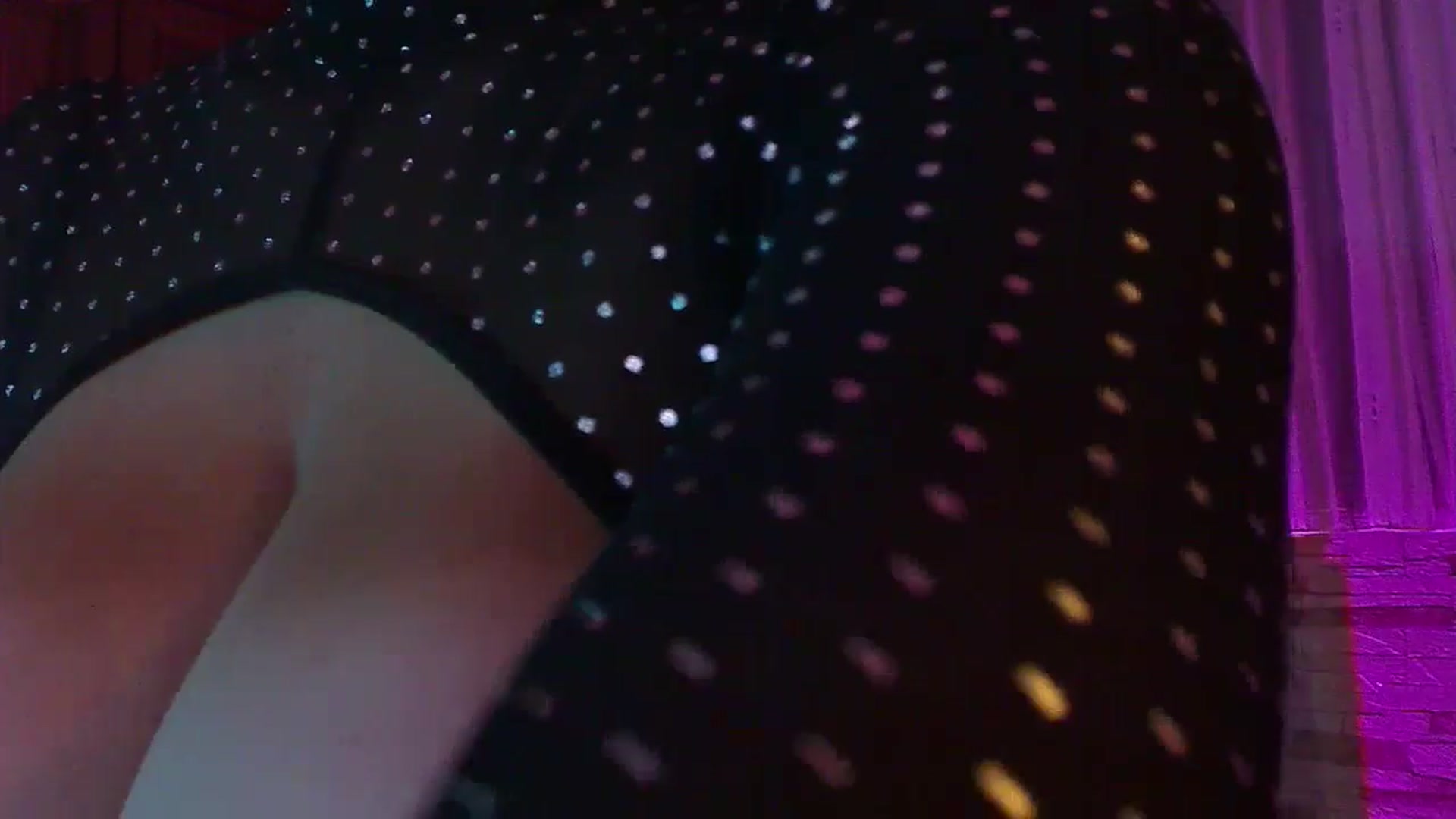 Gallery image thumbnail from No_bo_dy's myfreecams stream on, 07/17/2024, 02:21 image 14 of 20
