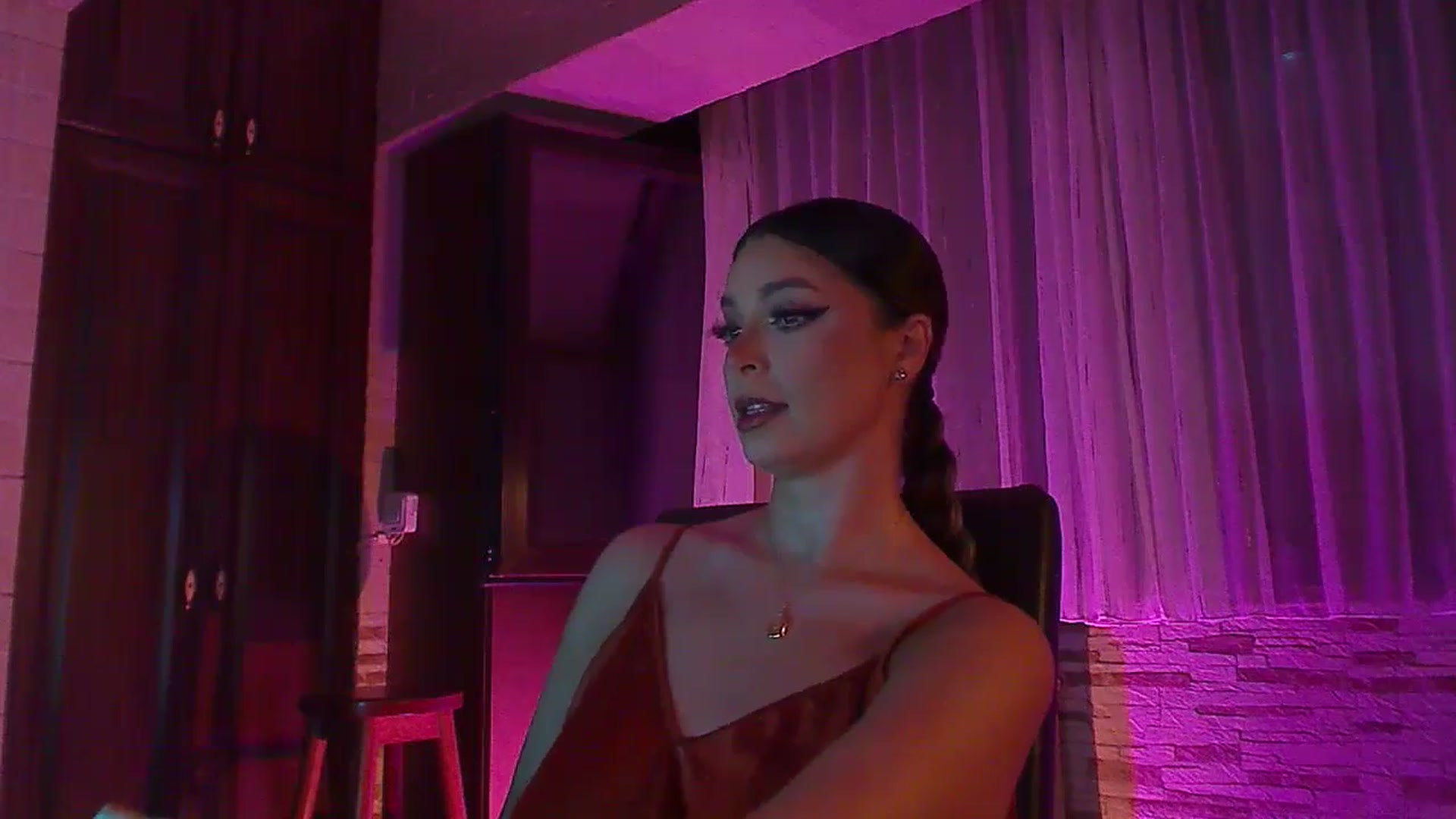 Gallery image thumbnail from No_bo_dy's myfreecams stream on, 07/17/2024, 23:41 image 5 of 20