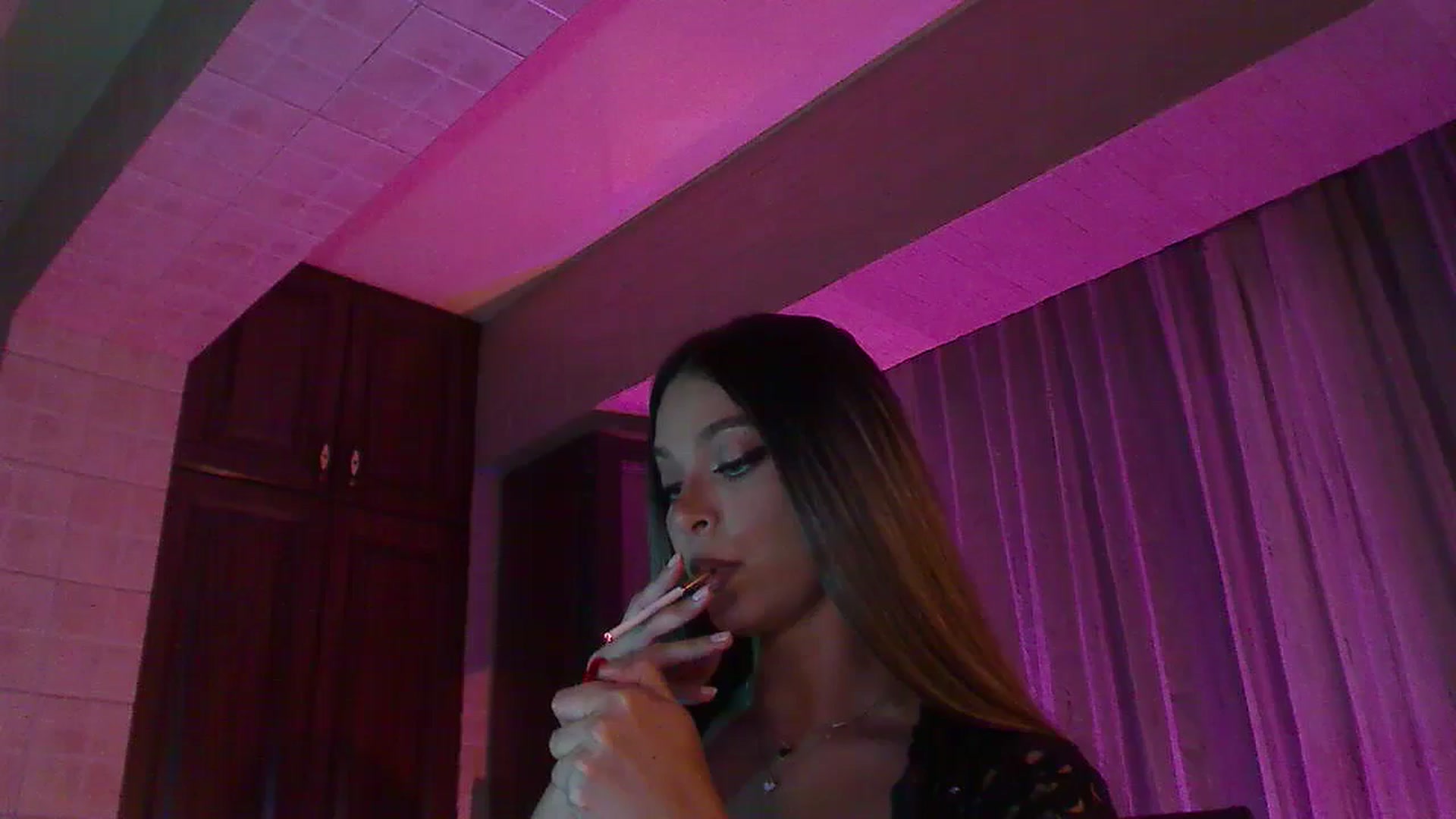 Gallery image thumbnail from No_bo_dy's myfreecams stream on, 08/06/2024, 24:38 image 11 of 20