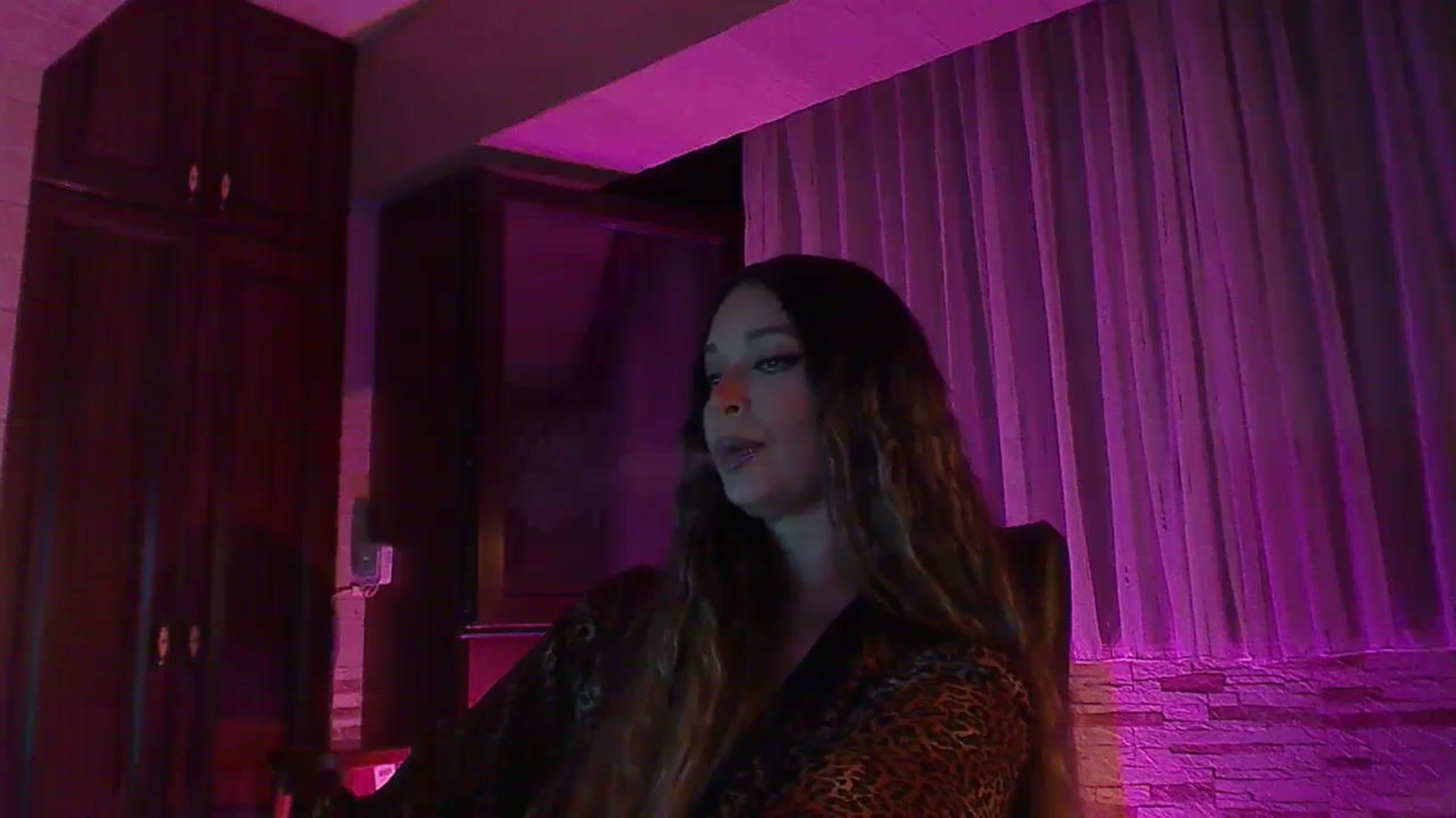 Gallery image thumbnail from No_bo_dy's myfreecams stream on, 09/02/2024, 01:04 image 18 of 20