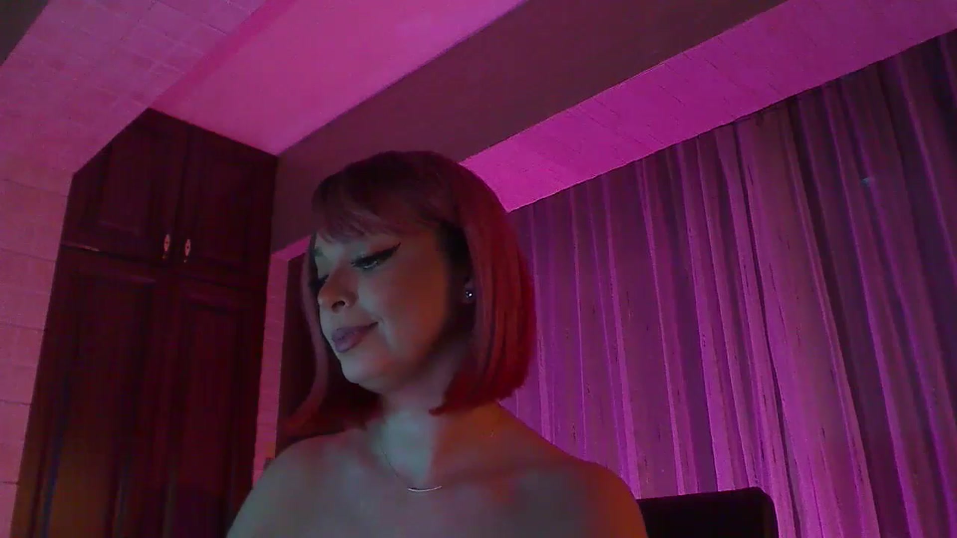 Gallery image thumbnail from No_bo_dy's myfreecams stream on, 09/20/2024, 02:05 image 10 of 20