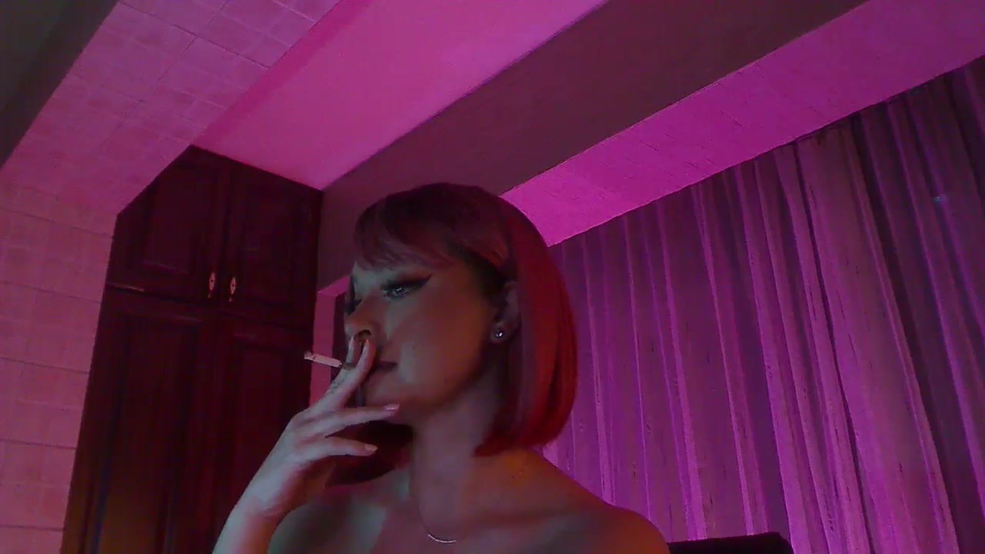 Gallery image thumbnail from No_bo_dy's myfreecams stream on, 09/20/2024, 02:05 image 14 of 20