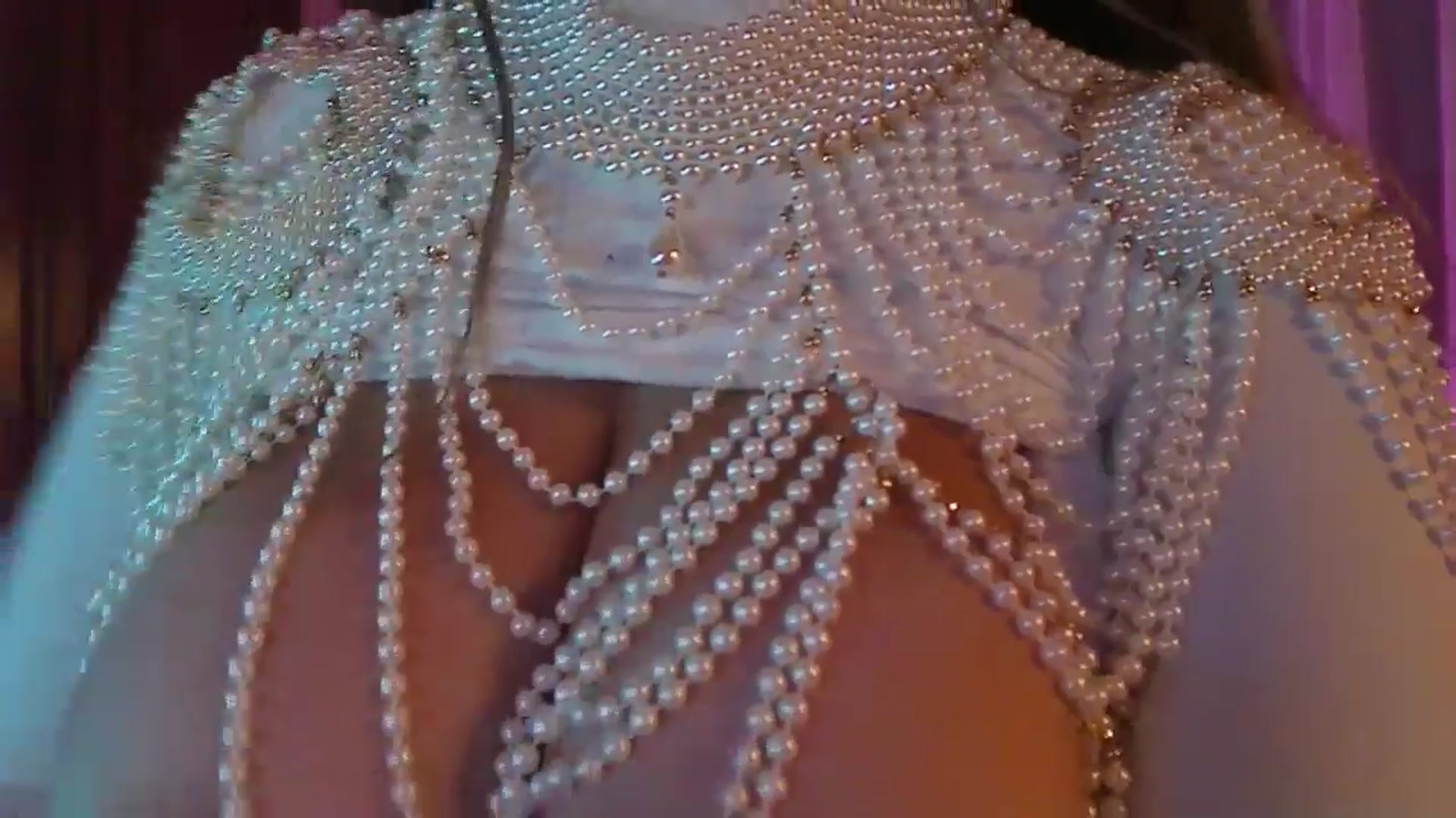 Gallery image thumbnail from No_bo_dy's myfreecams stream on, 10/13/2024, 02:42 image 14 of 20