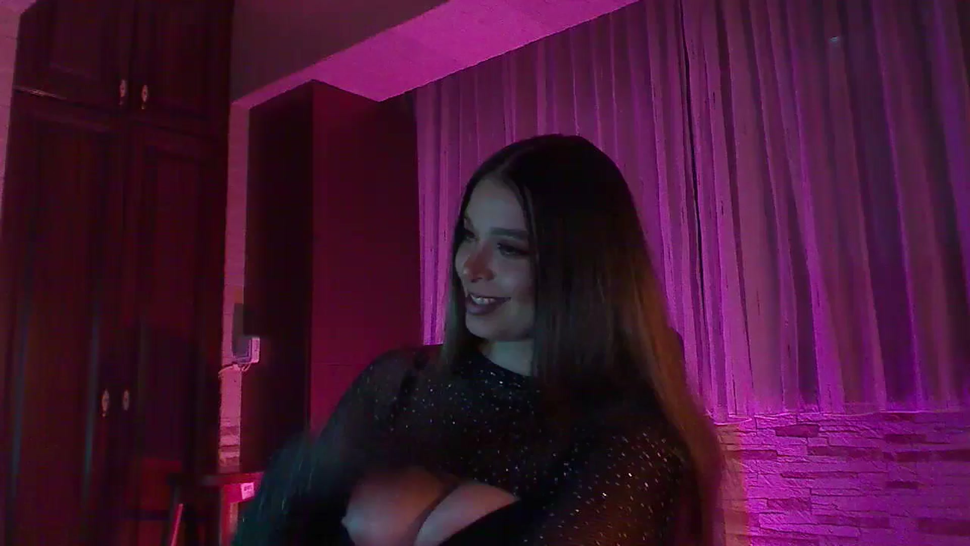 Gallery image thumbnail from No_bo_dy's myfreecams stream on, 11/03/2024, 02:44 image 17 of 20