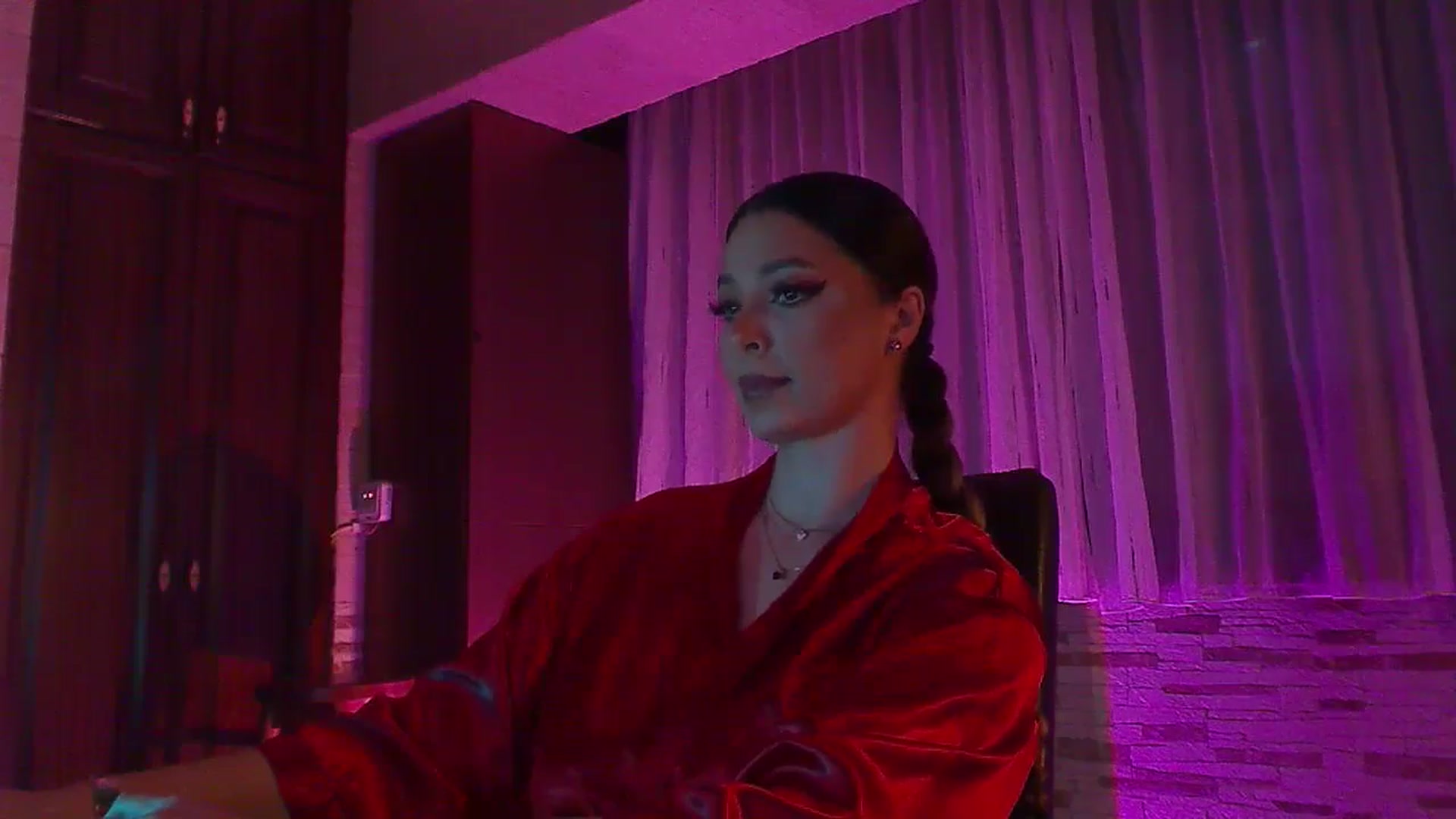 Gallery image thumbnail from No_bo_dy's myfreecams stream on, 11/04/2024, 02:09 image 3 of 20