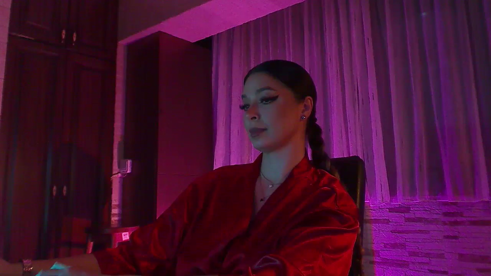 Gallery image thumbnail from No_bo_dy's myfreecams stream on, 11/04/2024, 02:09 image 13 of 20