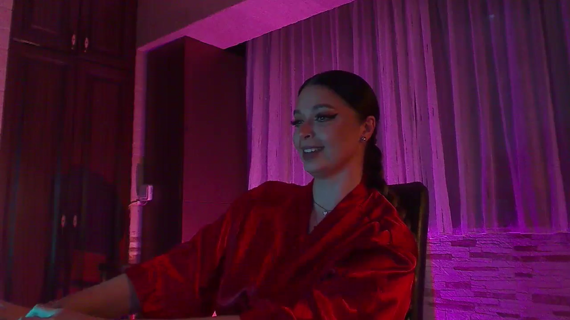 Gallery image thumbnail from No_bo_dy's myfreecams stream on, 11/04/2024, 02:09 image 14 of 20