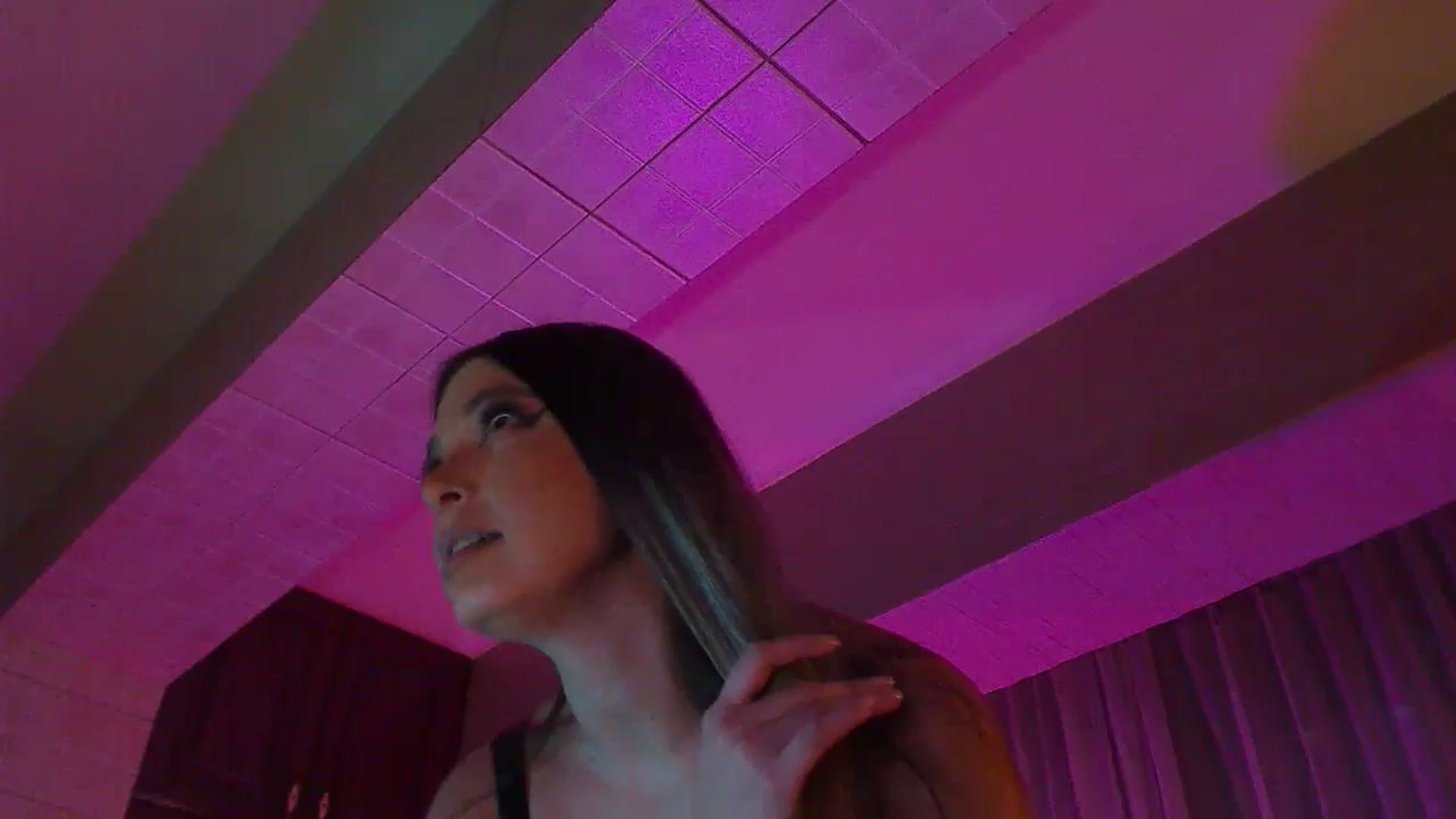 Gallery image thumbnail from No_bo_dy's myfreecams stream on, 11/23/2024, 03:50 image 11 of 20