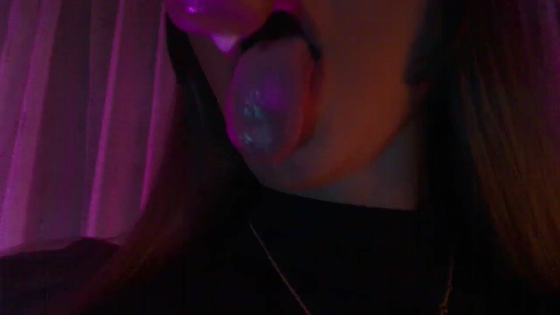 Gallery image thumbnail from No_bo_dy's myfreecams stream on, 12/02/2024, 03:07 image 3 of 20