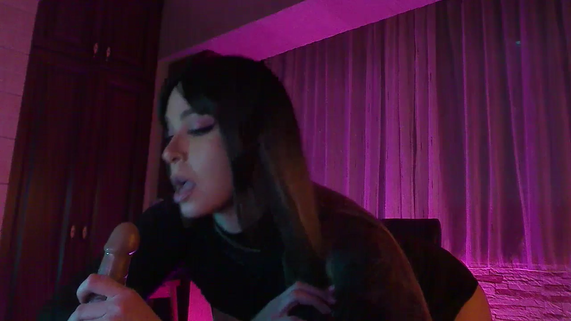 Gallery image thumbnail from No_bo_dy's myfreecams stream on, 12/02/2024, 03:07 image 5 of 20