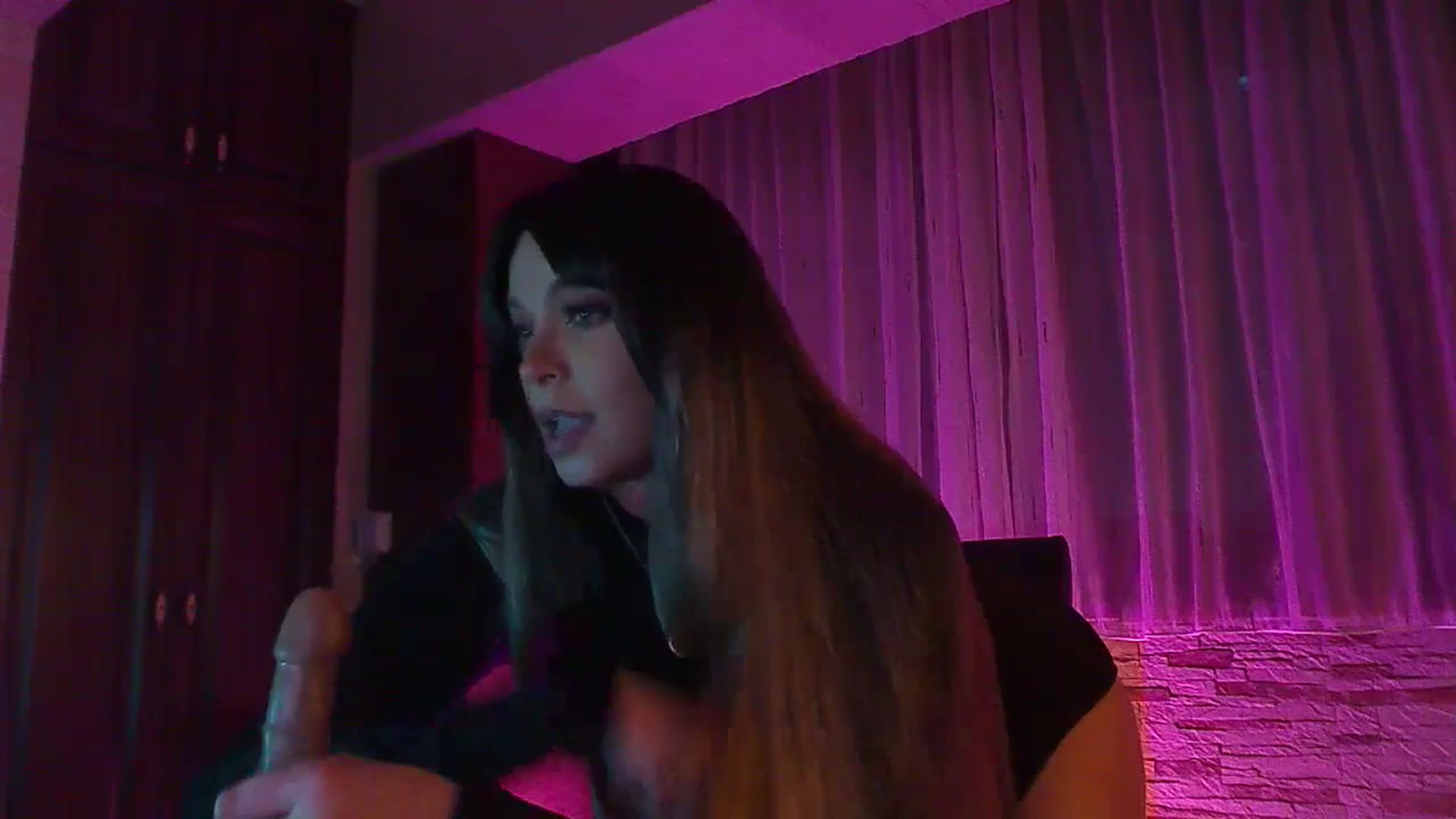 Gallery image thumbnail from No_bo_dy's myfreecams stream on, 12/02/2024, 03:07 image 2 of 20