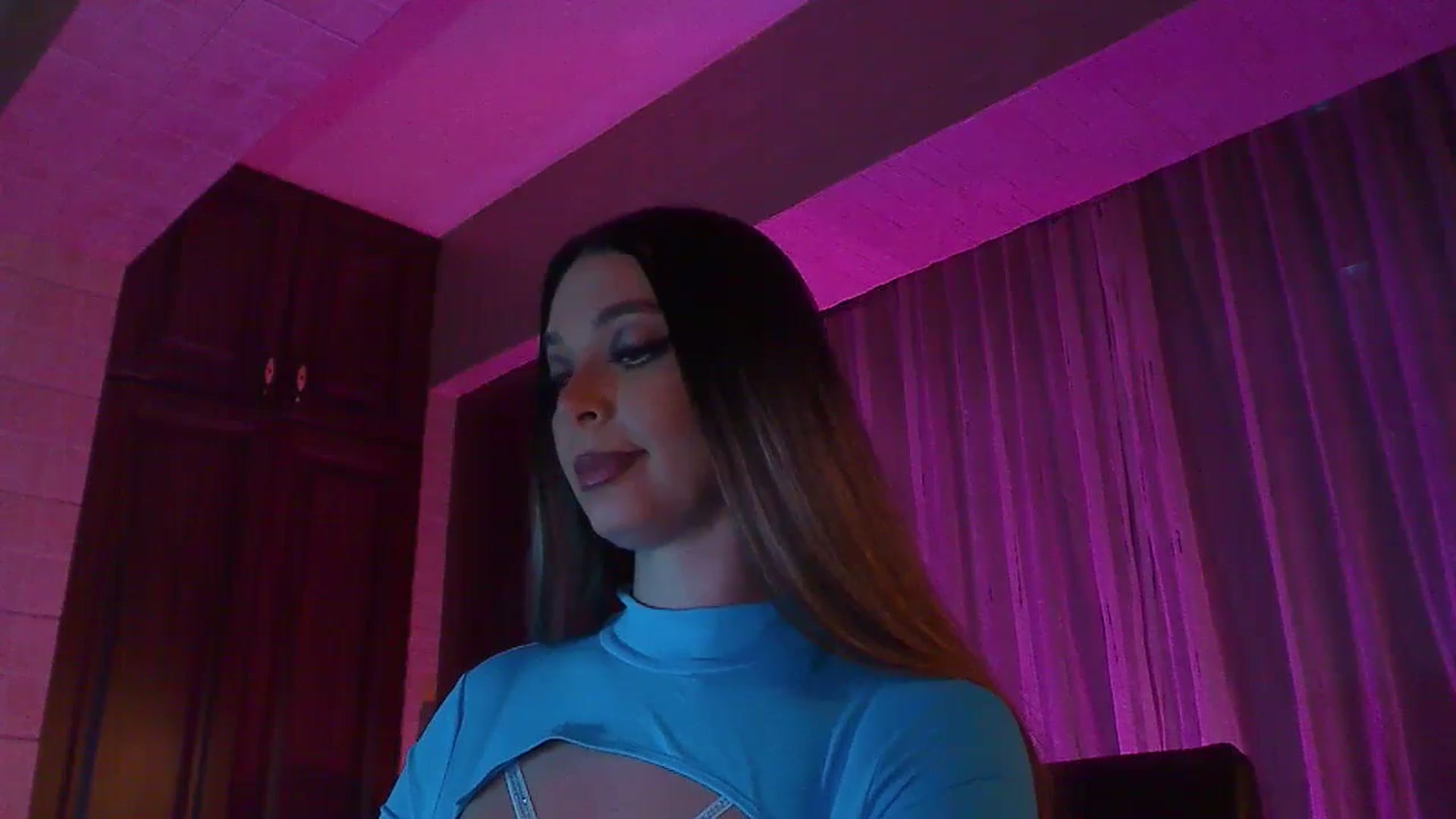 Gallery image thumbnail from No_bo_dy's myfreecams stream on, 12/08/2024, 01:13 image 11 of 20