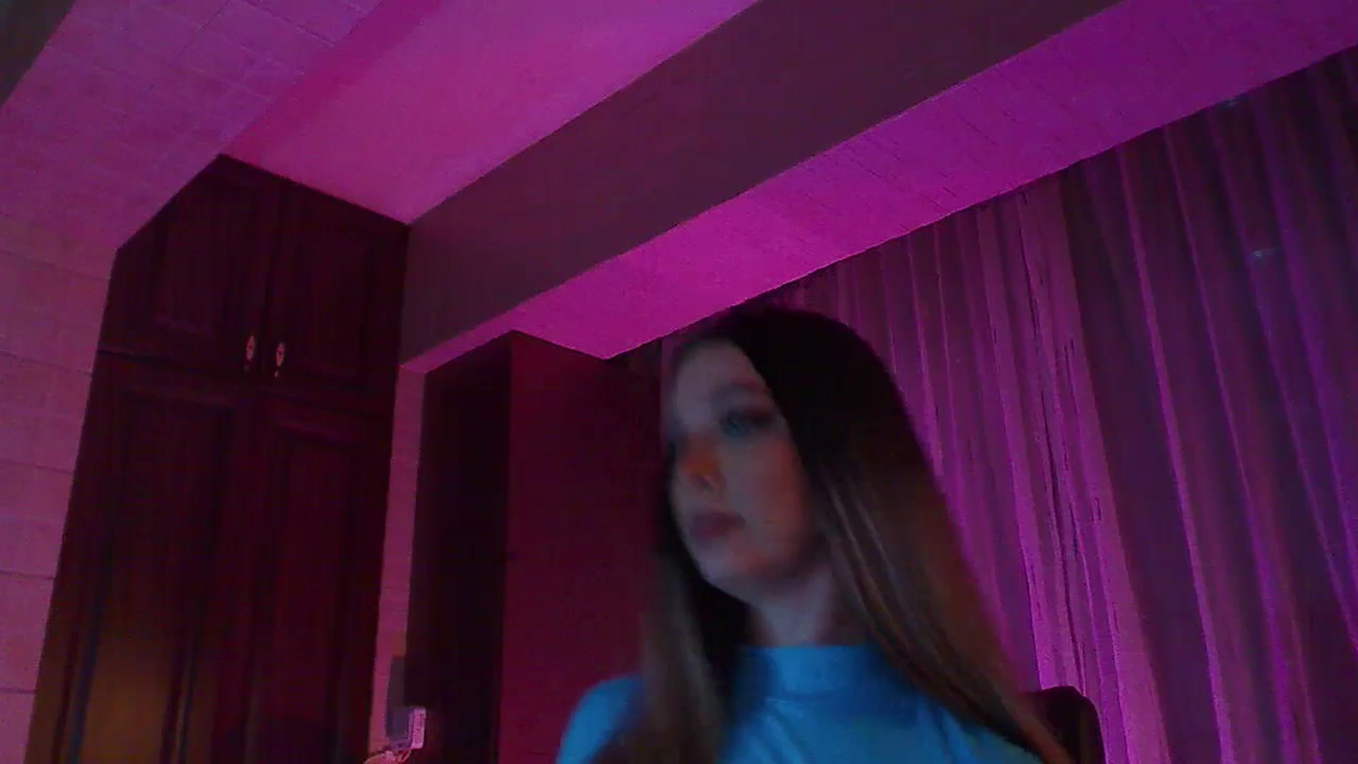 Gallery image thumbnail from No_bo_dy's myfreecams stream on, 12/08/2024, 01:13 image 12 of 20