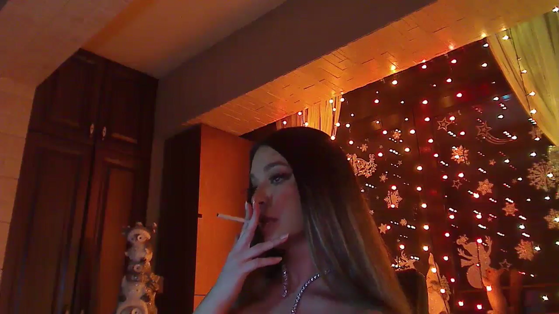 Gallery image thumbnail from No_bo_dy's myfreecams stream on, 01/03/2025, 02:00 image 11 of 20