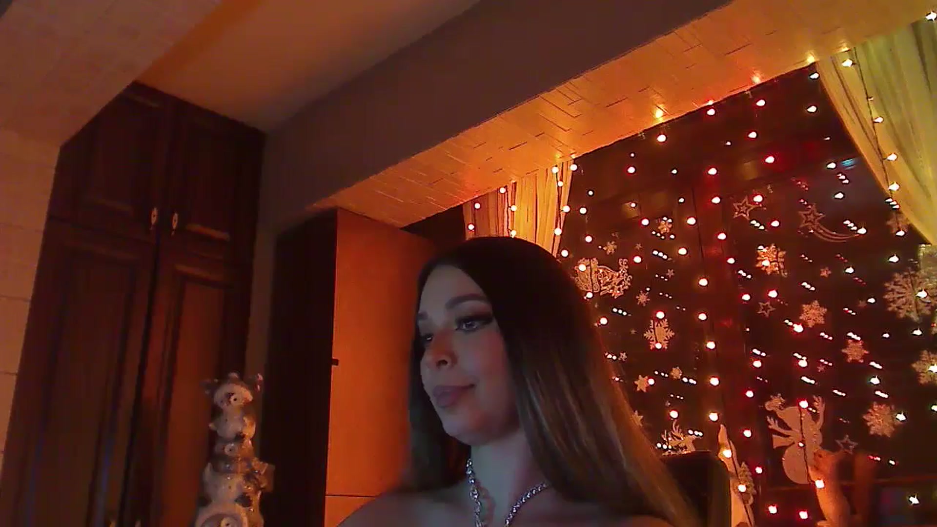 Gallery image thumbnail from No_bo_dy's myfreecams stream on, 01/03/2025, 02:00 image 17 of 20