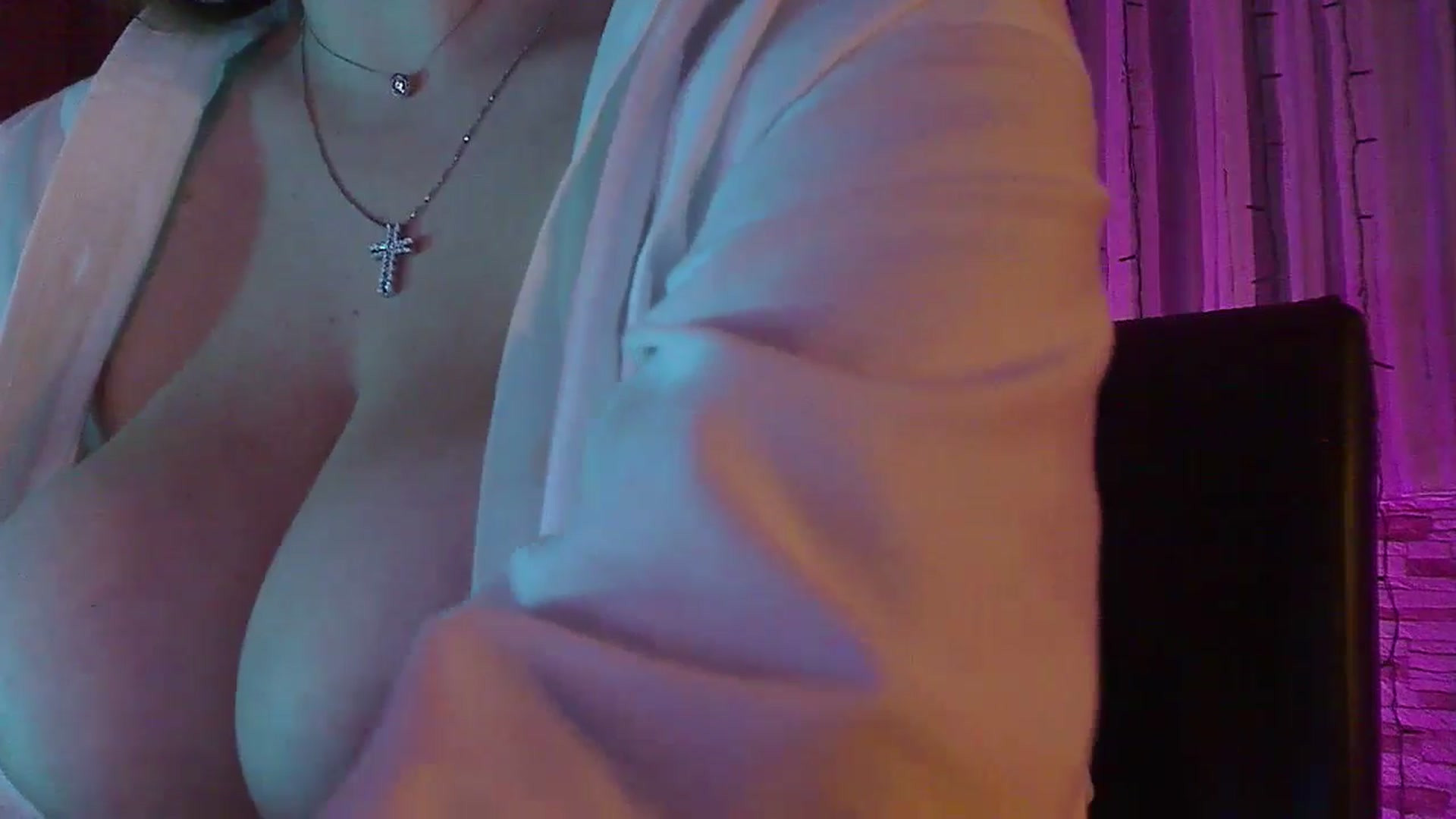 Gallery image thumbnail from No_bo_dy's myfreecams stream on, 01/20/2025, 04:23 image 11 of 20