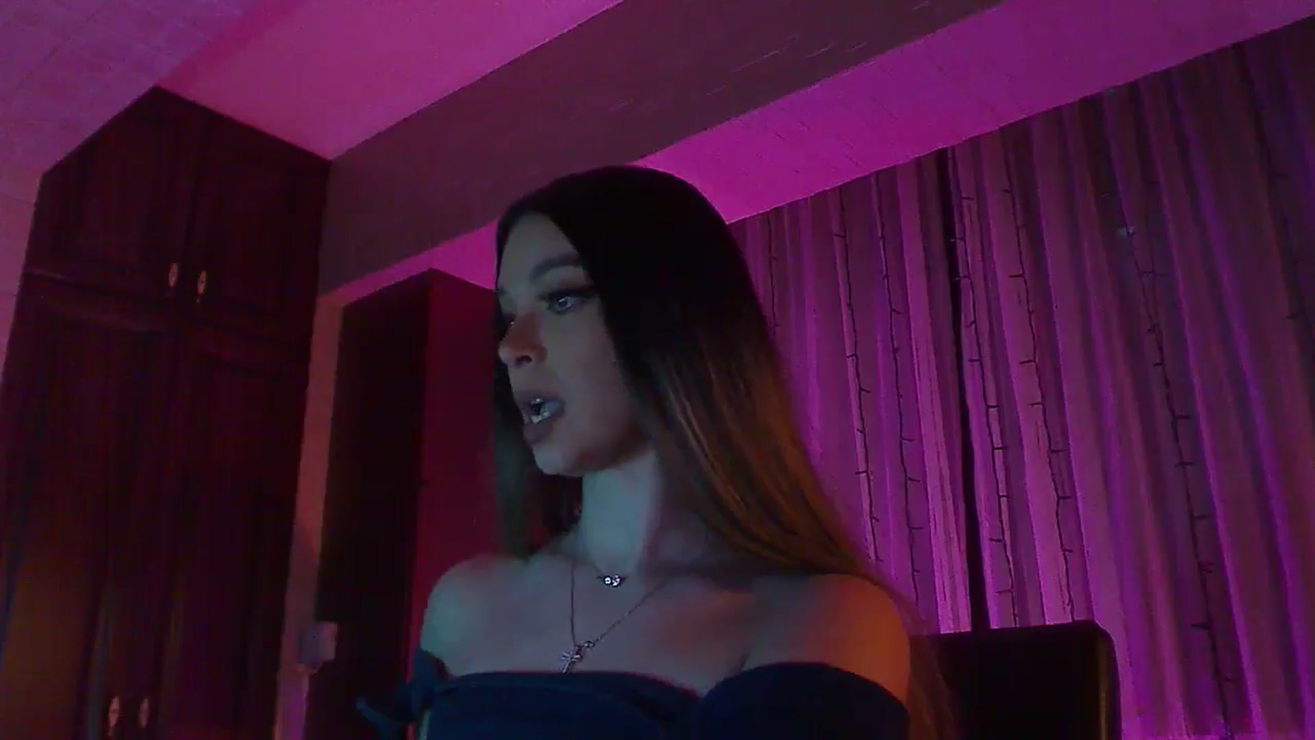 Gallery image thumbnail from No_bo_dy's myfreecams stream on, 01/25/2025, 02:46 image 9 of 20