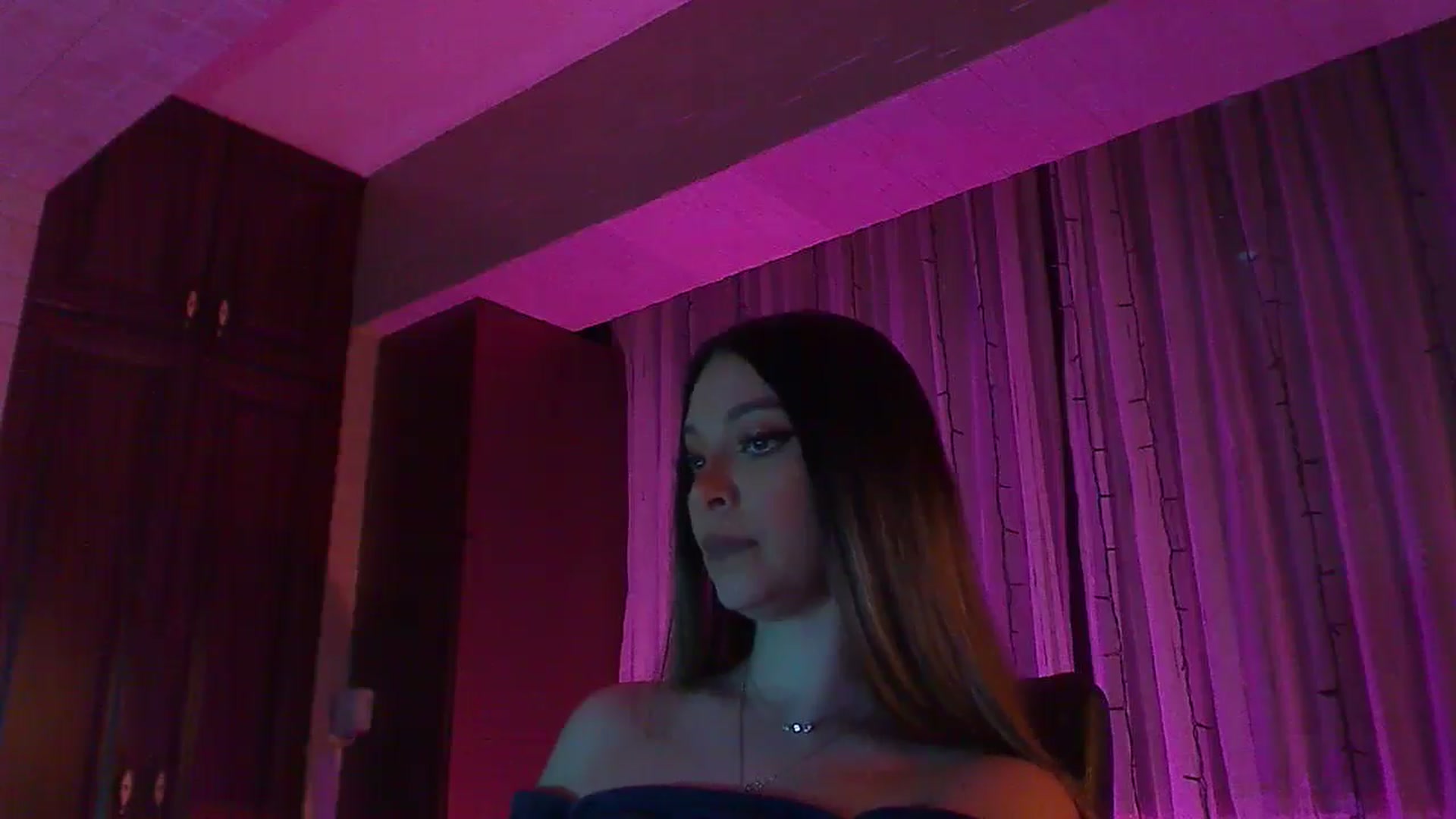 Gallery image thumbnail from No_bo_dy's myfreecams stream on, 01/25/2025, 02:46 image 19 of 20