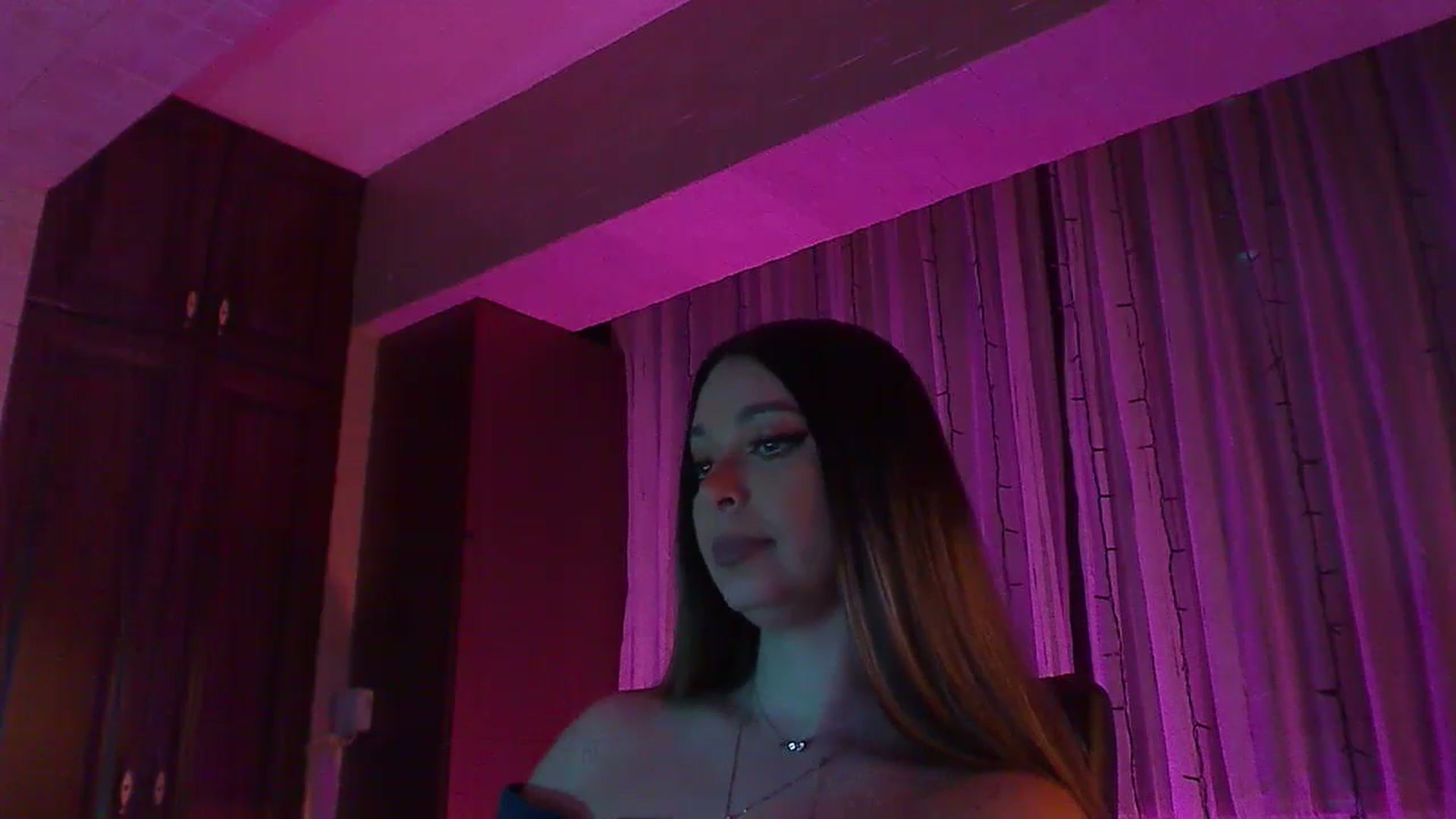 Gallery image thumbnail from No_bo_dy's myfreecams stream on, 01/25/2025, 06:45 image 3 of 20