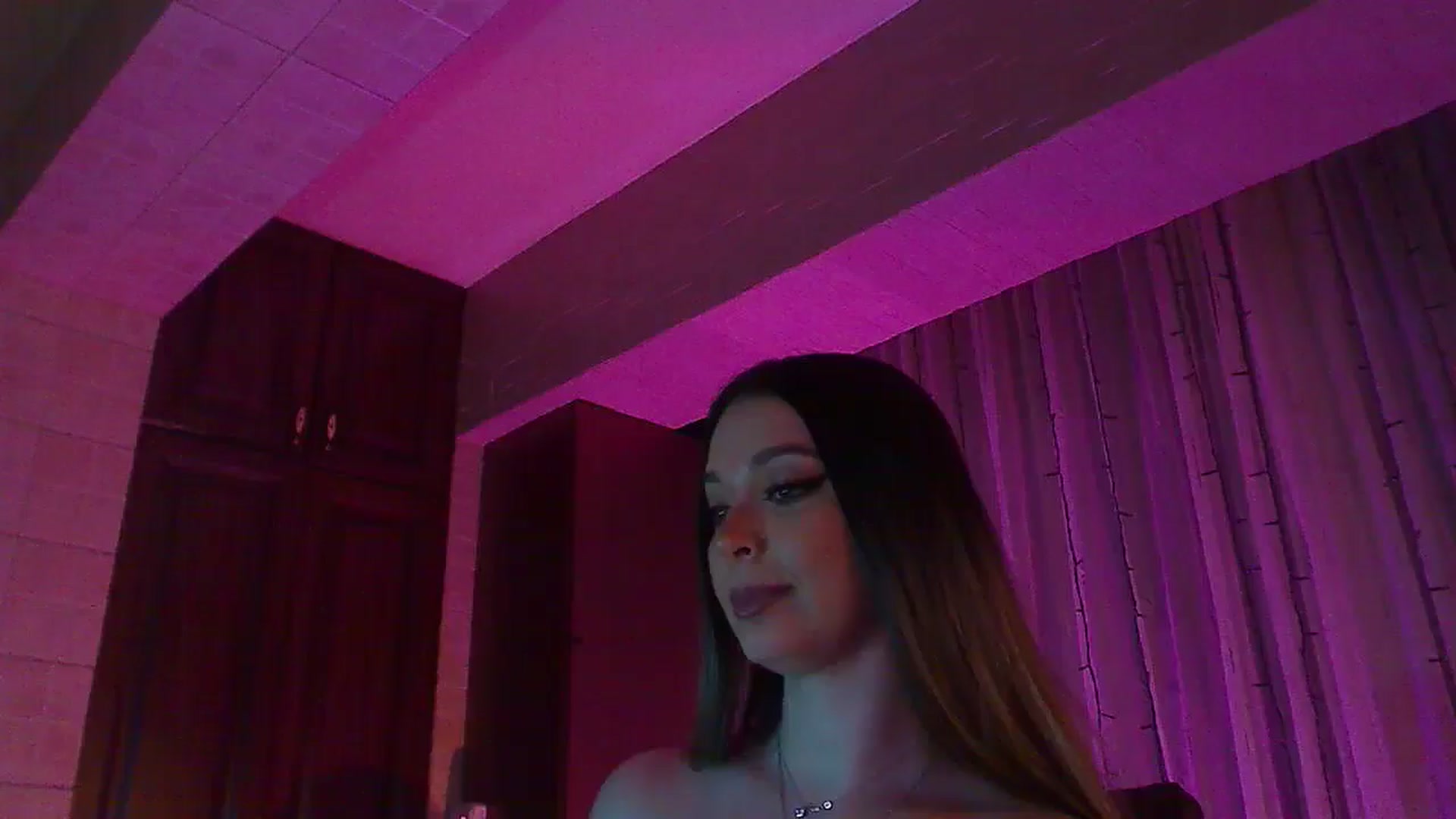 Gallery image thumbnail from No_bo_dy's myfreecams stream on, 02/08/2025, 01:17 image 15 of 20