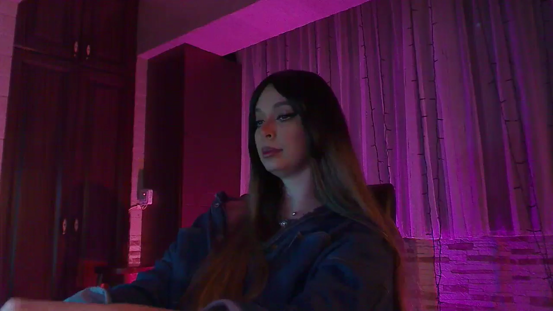 Gallery image thumbnail from No_bo_dy's myfreecams stream on, 02/16/2025, 24:23 image 9 of 20