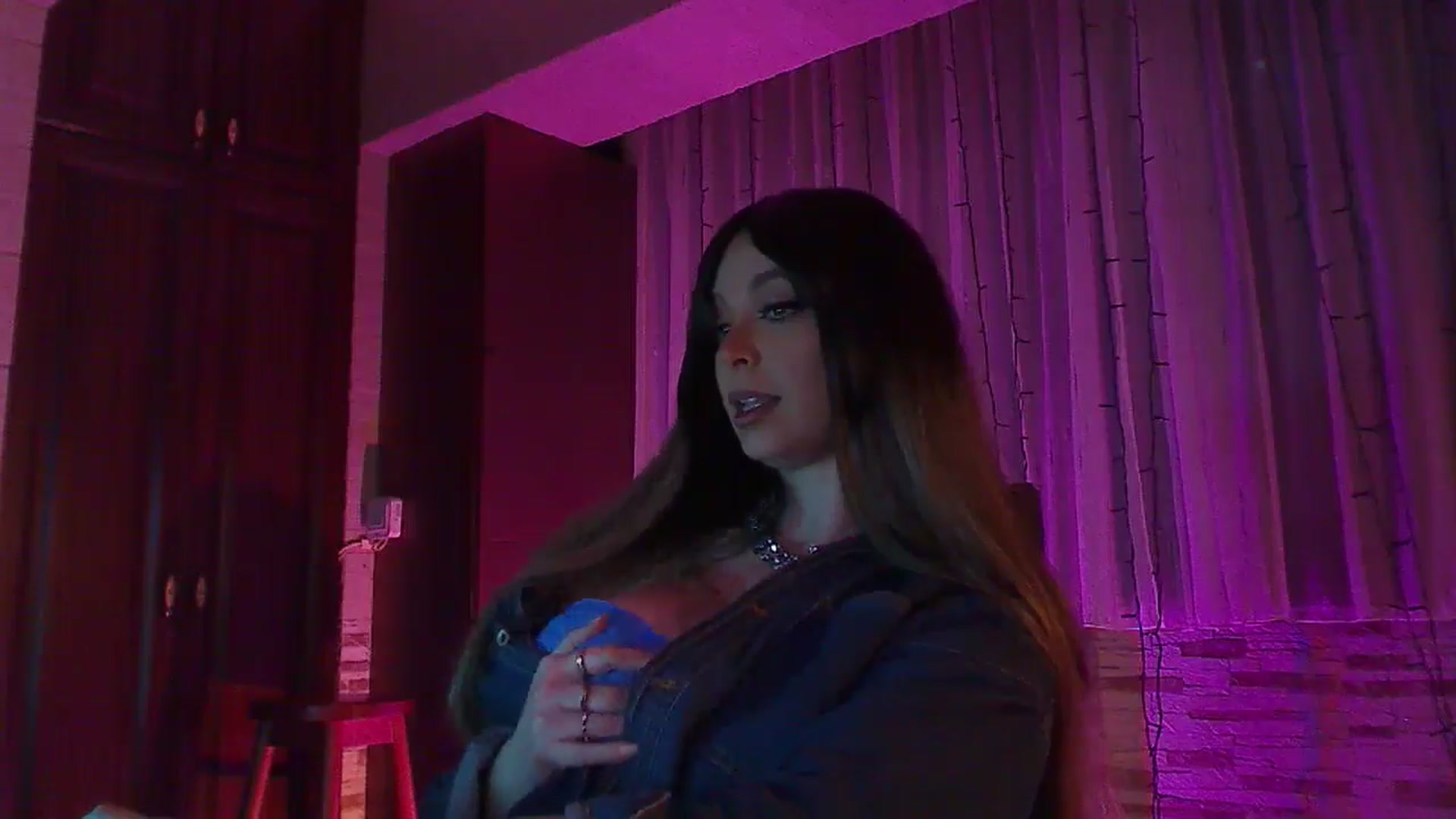Gallery image thumbnail from No_bo_dy's myfreecams stream on, 02/16/2025, 24:23 image 19 of 20