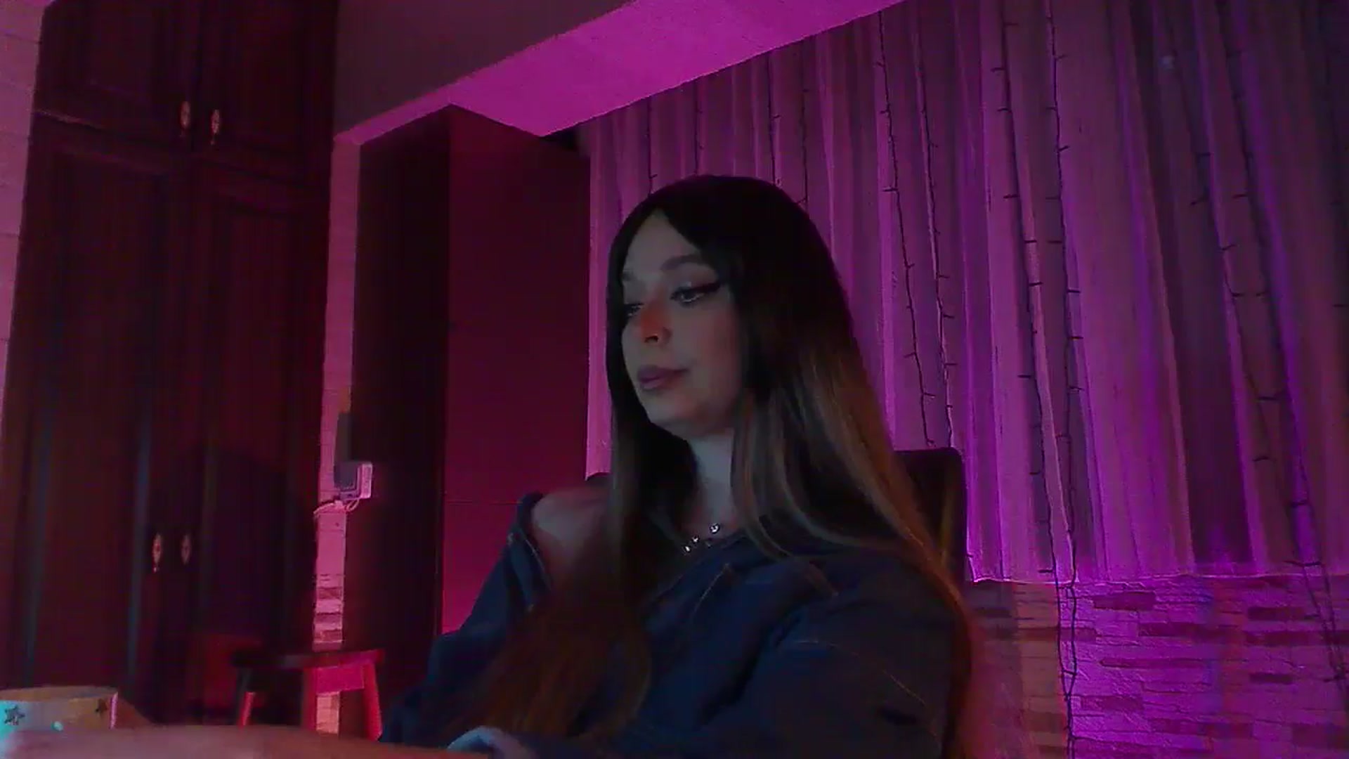 Gallery image thumbnail from No_bo_dy's myfreecams stream on, 02/16/2025, 24:23 image 11 of 20