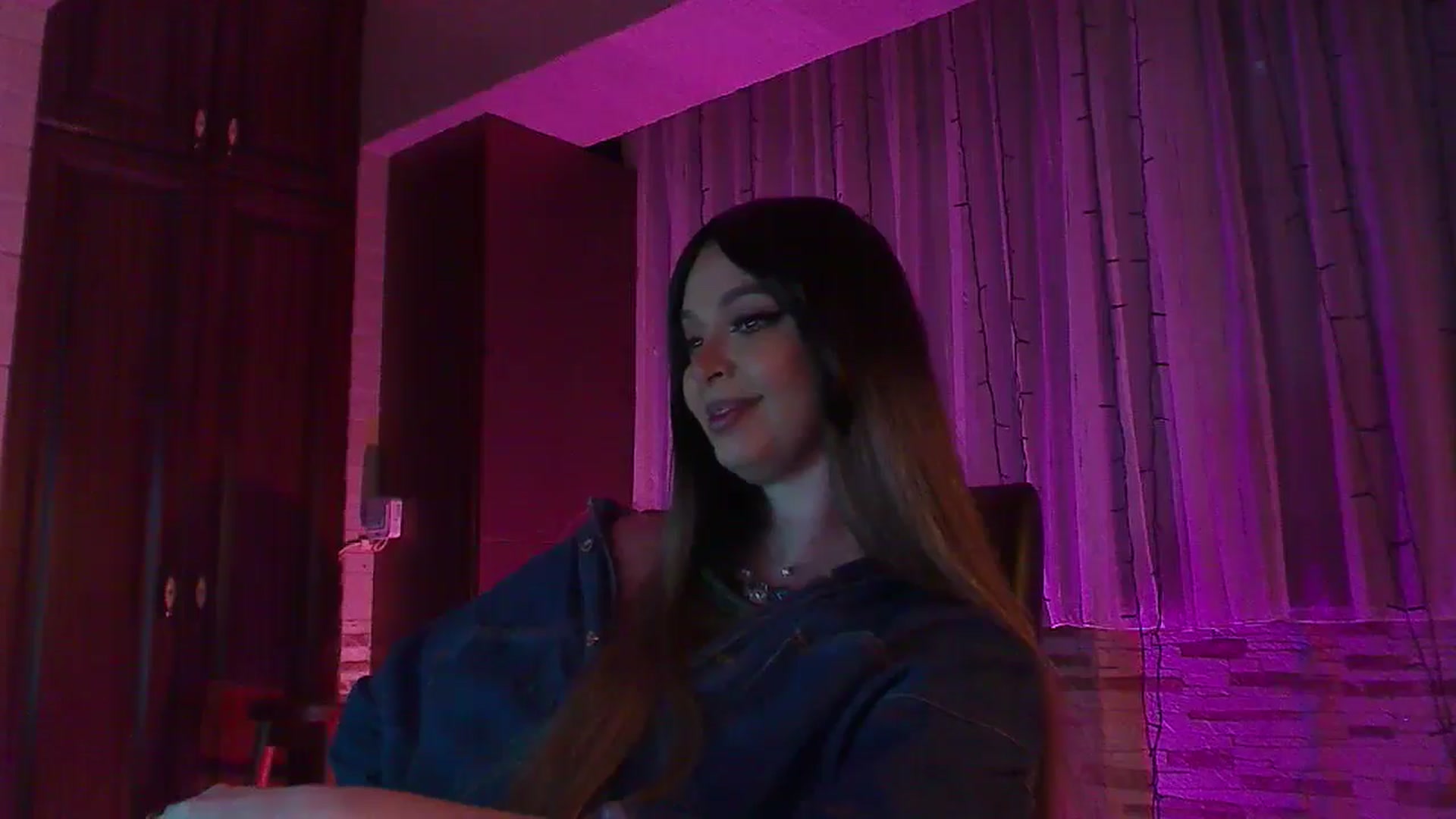 Gallery image thumbnail from No_bo_dy's myfreecams stream on, 02/16/2025, 24:23 image 13 of 20