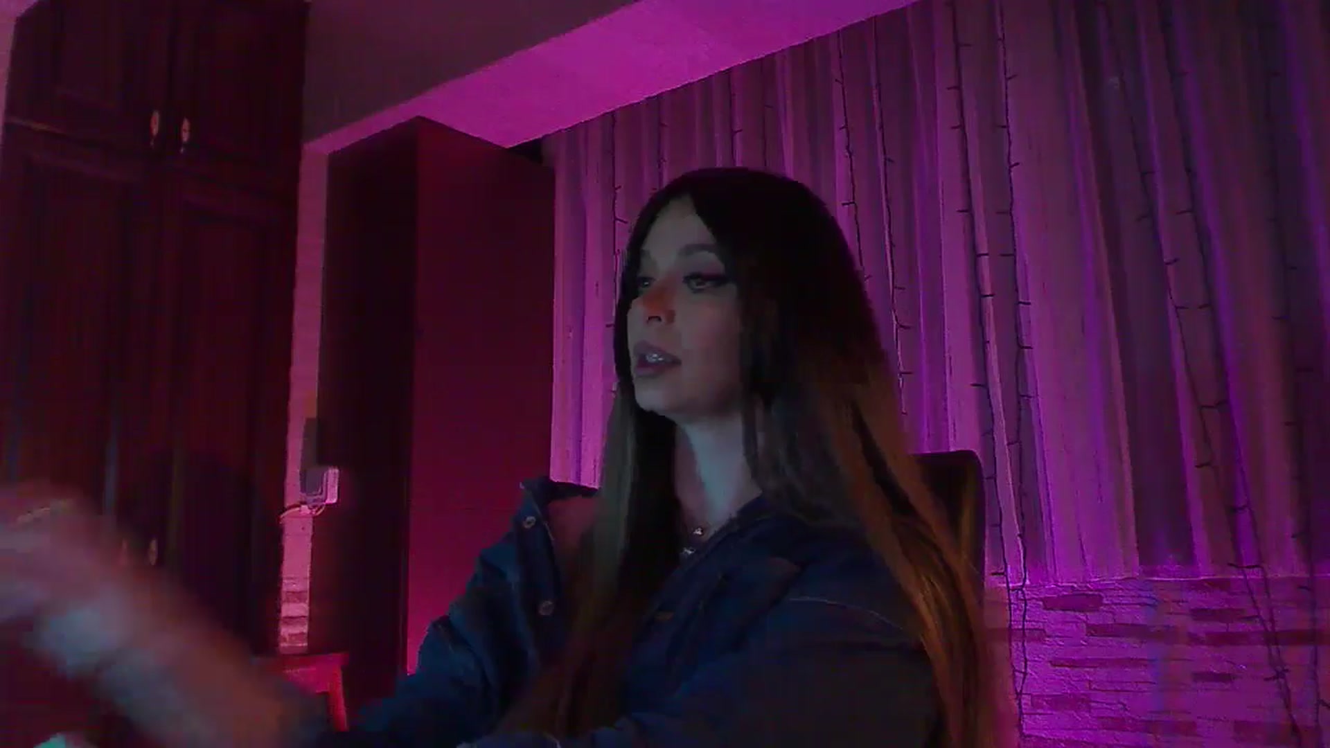 Gallery image thumbnail from No_bo_dy's myfreecams stream on, 02/16/2025, 03:45 image 3 of 20