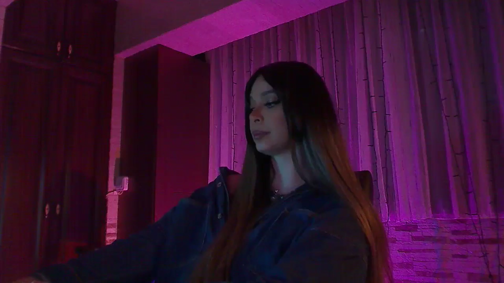 Gallery image thumbnail from No_bo_dy's myfreecams stream on, 02/16/2025, 03:45 image 5 of 20