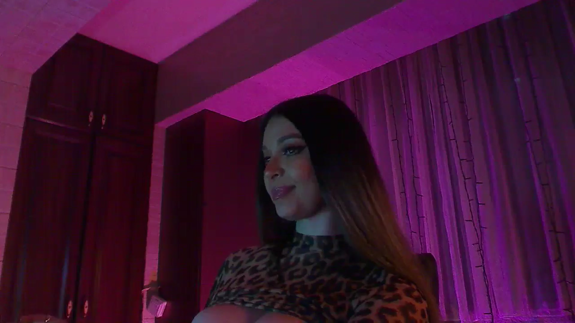 Gallery image thumbnail from No_bo_dy's myfreecams stream on, 02/24/2025, 03:04 image 18 of 20