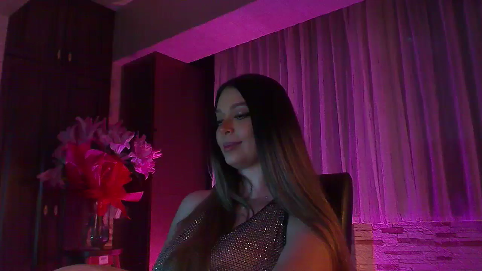 Gallery image thumbnail from No_bo_dy's myfreecams stream on, 03/03/2025, 24:28 image 19 of 20