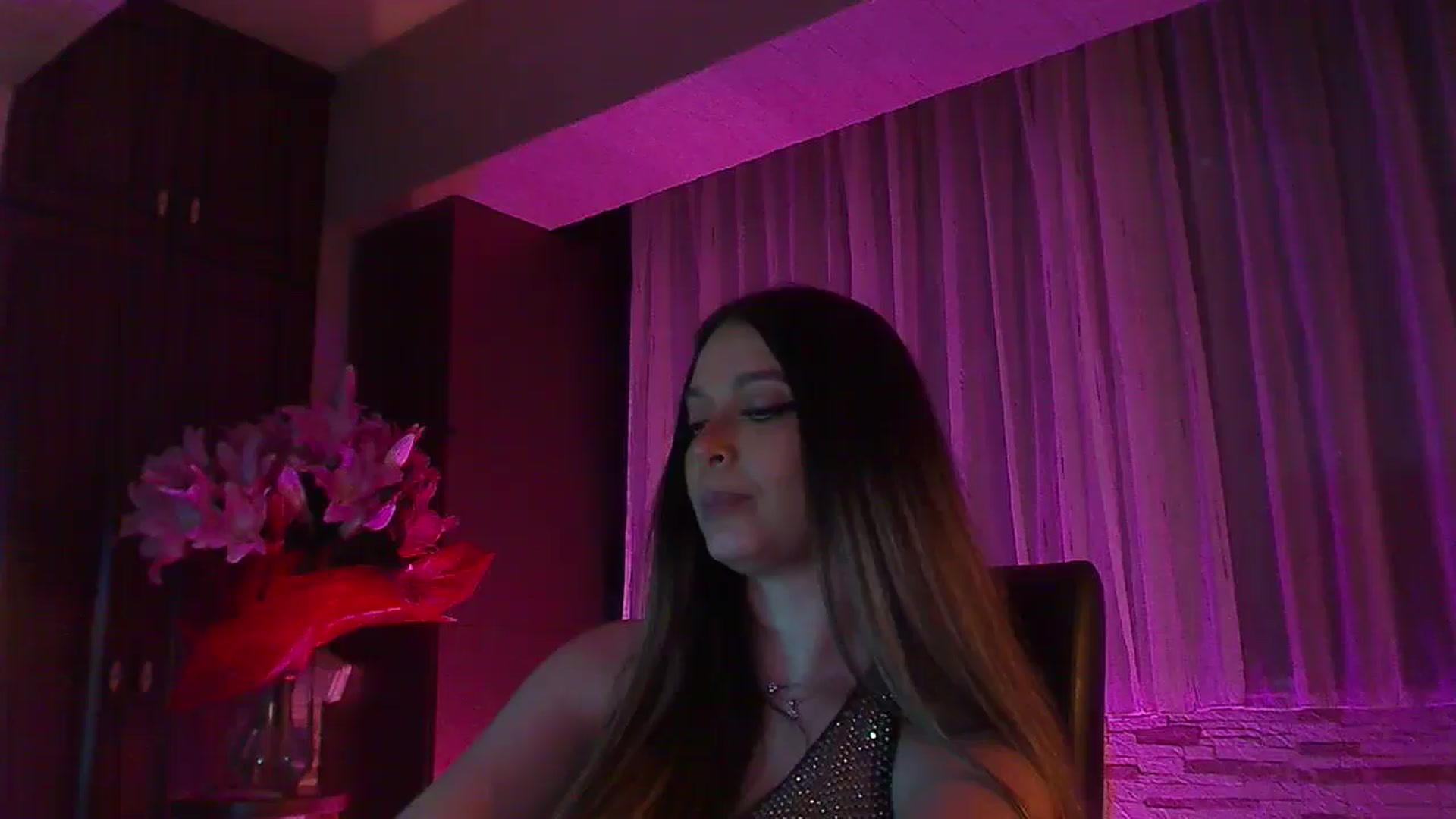 Gallery image thumbnail from No_bo_dy's myfreecams stream on, 03/03/2025, 04:26 image 8 of 20