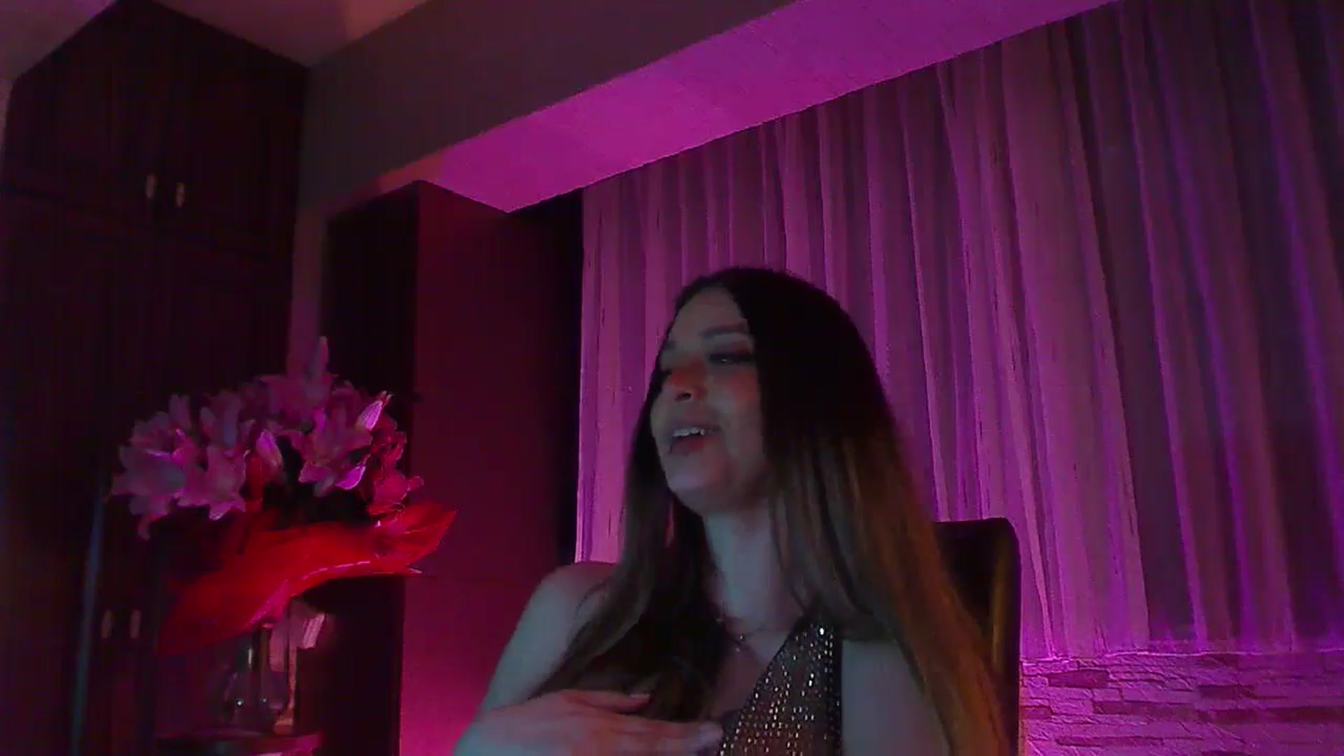 Gallery image thumbnail from No_bo_dy's myfreecams stream on, 03/03/2025, 04:26 image 10 of 20