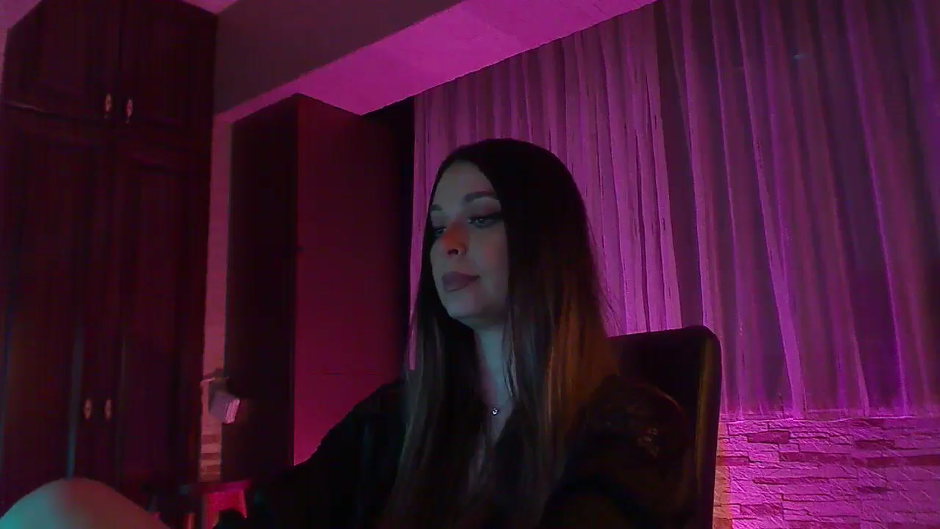 Gallery image thumbnail from No_bo_dy's myfreecams stream on, 03/17/2025, 03:35 image 16 of 20