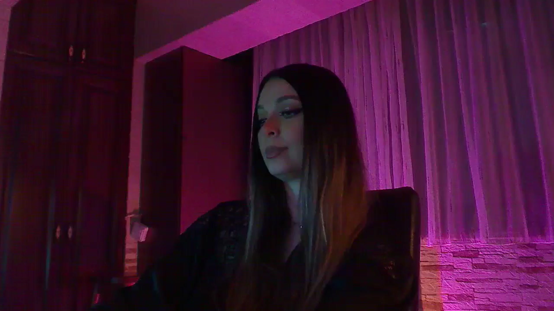 Gallery image thumbnail from No_bo_dy's myfreecams stream on, 03/17/2025, 03:35 image 1 of 20