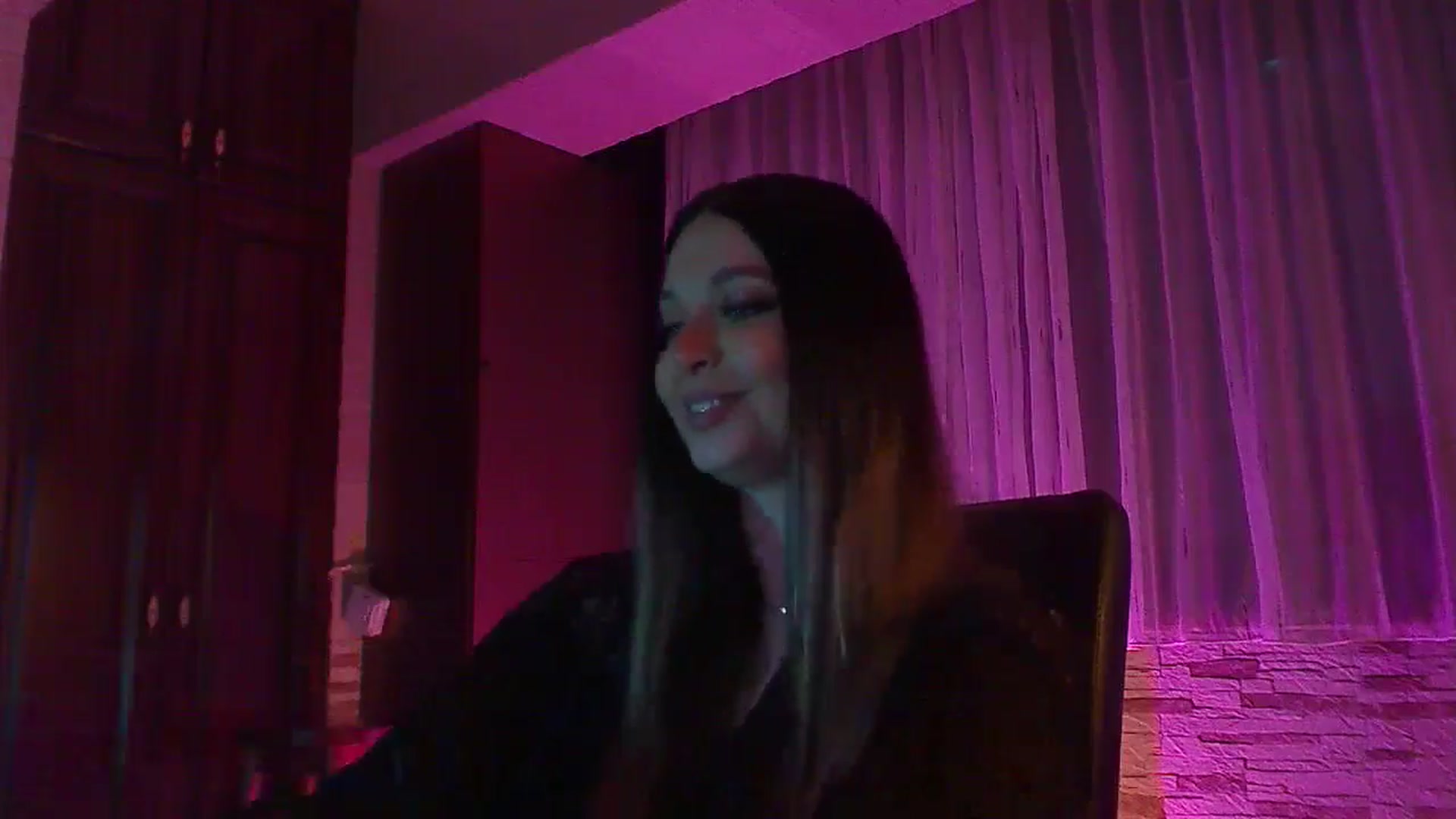 Gallery image thumbnail from No_bo_dy's myfreecams stream on, 03/17/2025, 03:35 image 3 of 20