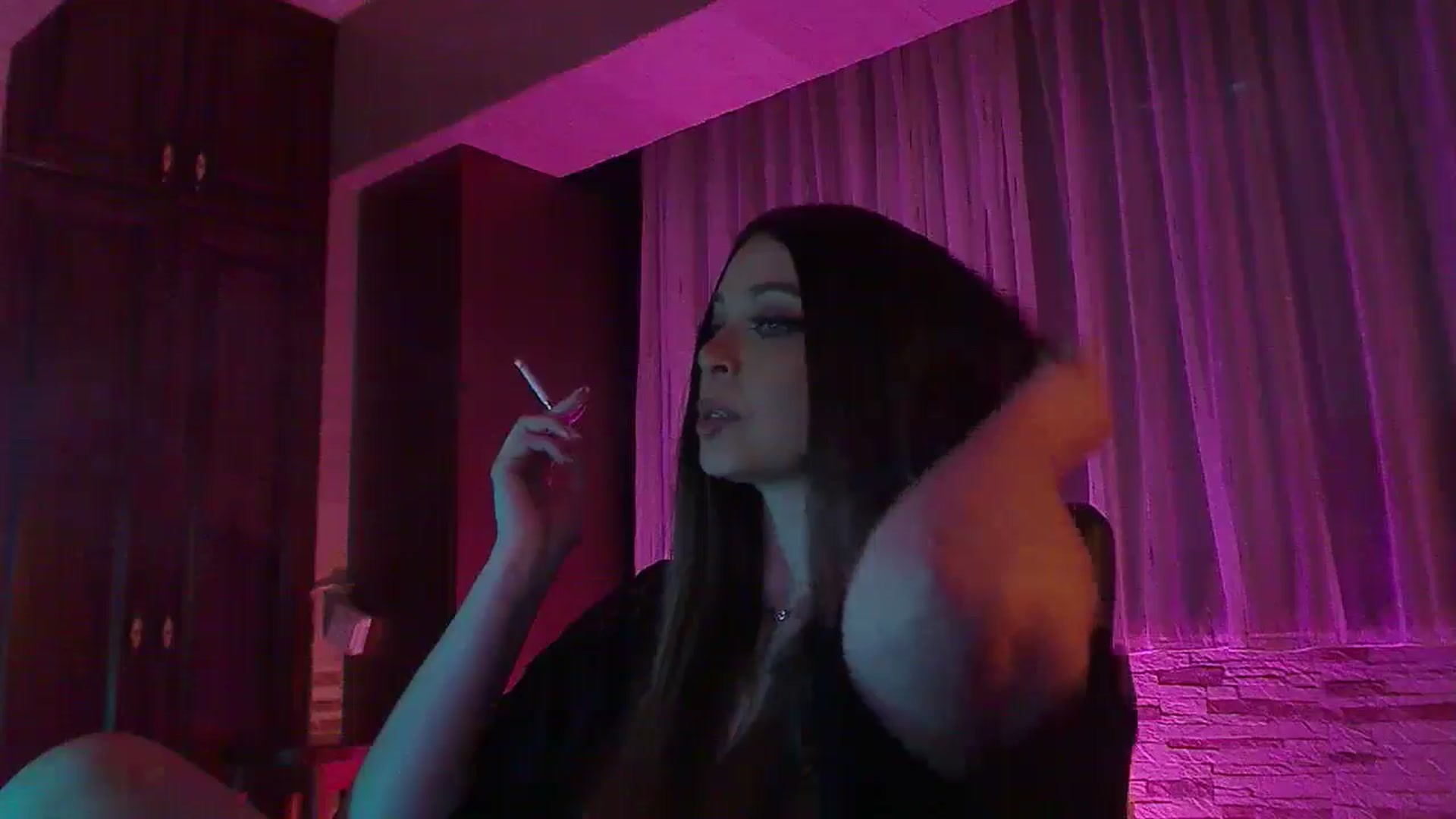 Gallery image thumbnail from No_bo_dy's myfreecams stream on, 03/17/2025, 03:35 image 14 of 20