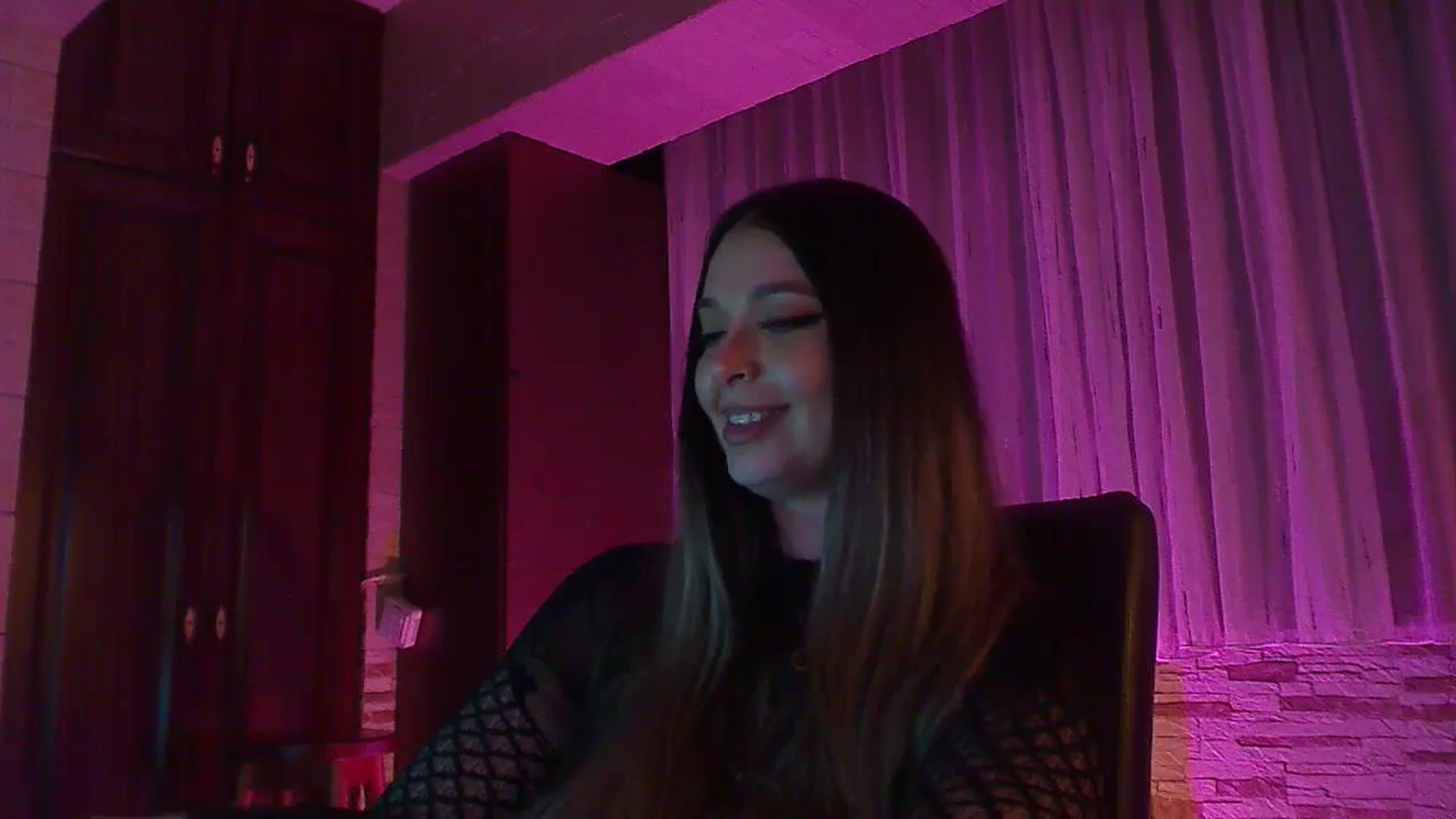 Gallery image thumbnail from No_bo_dy's myfreecams stream on, 03/23/2025, 20:52 image 12 of 20