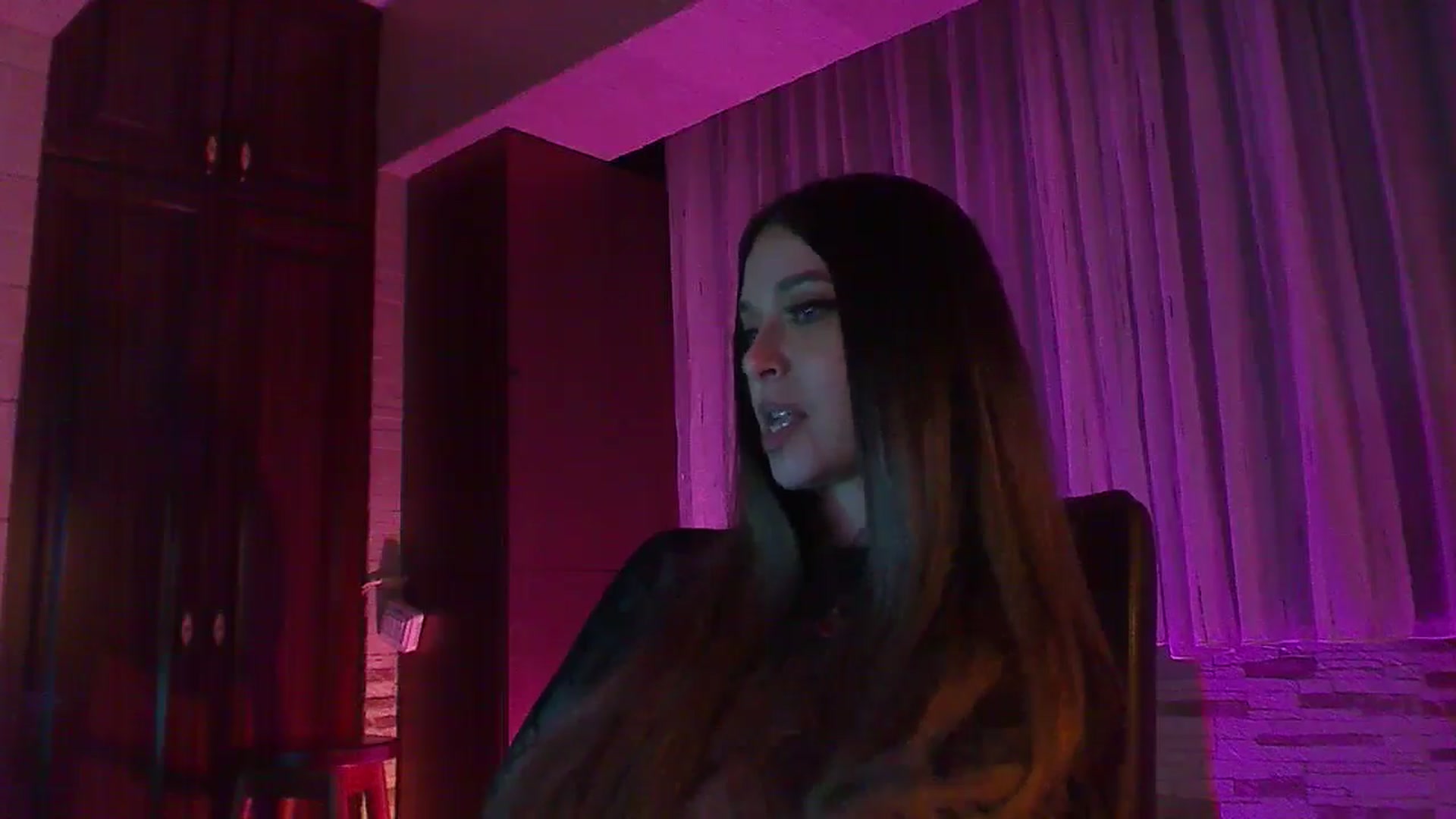 Gallery image thumbnail from No_bo_dy's myfreecams stream on, 03/24/2025, 24:01 image 7 of 20
