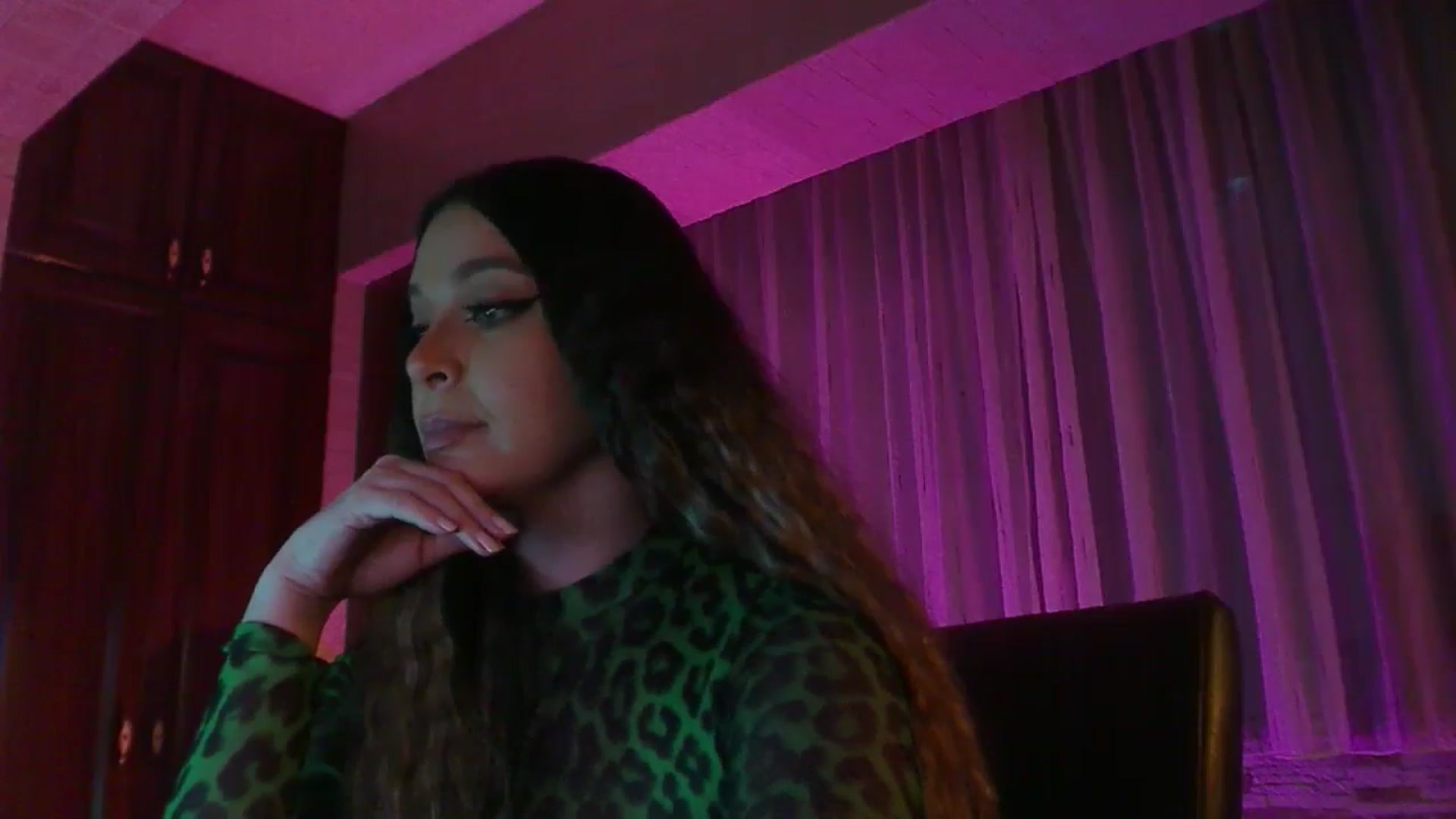 Gallery image thumbnail from No_bo_dy's myfreecams stream on, 03/29/2025, 05:05 image 12 of 20