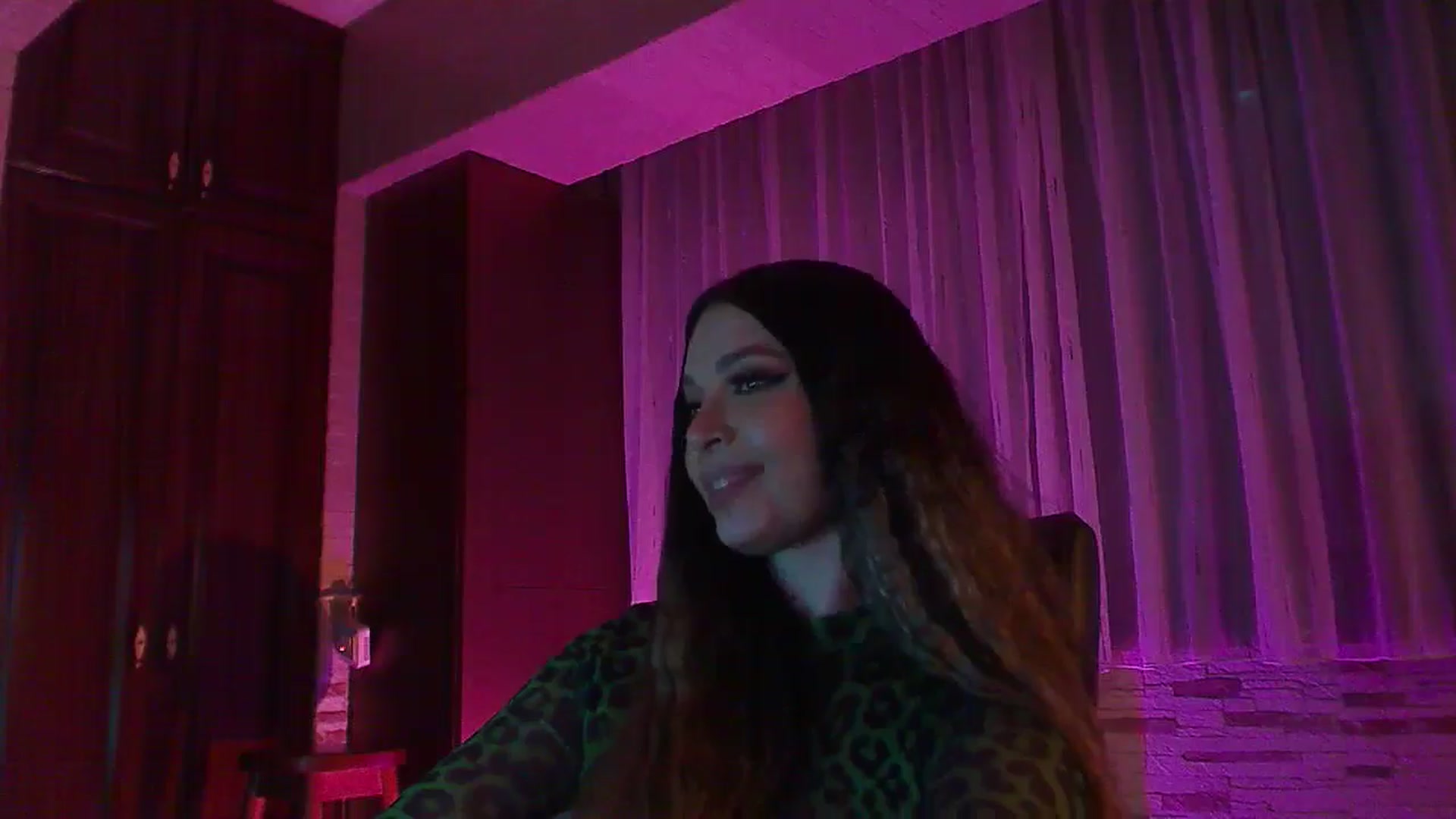 Gallery image thumbnail from No_bo_dy's myfreecams stream on, 03/29/2025, 05:05 image 18 of 20