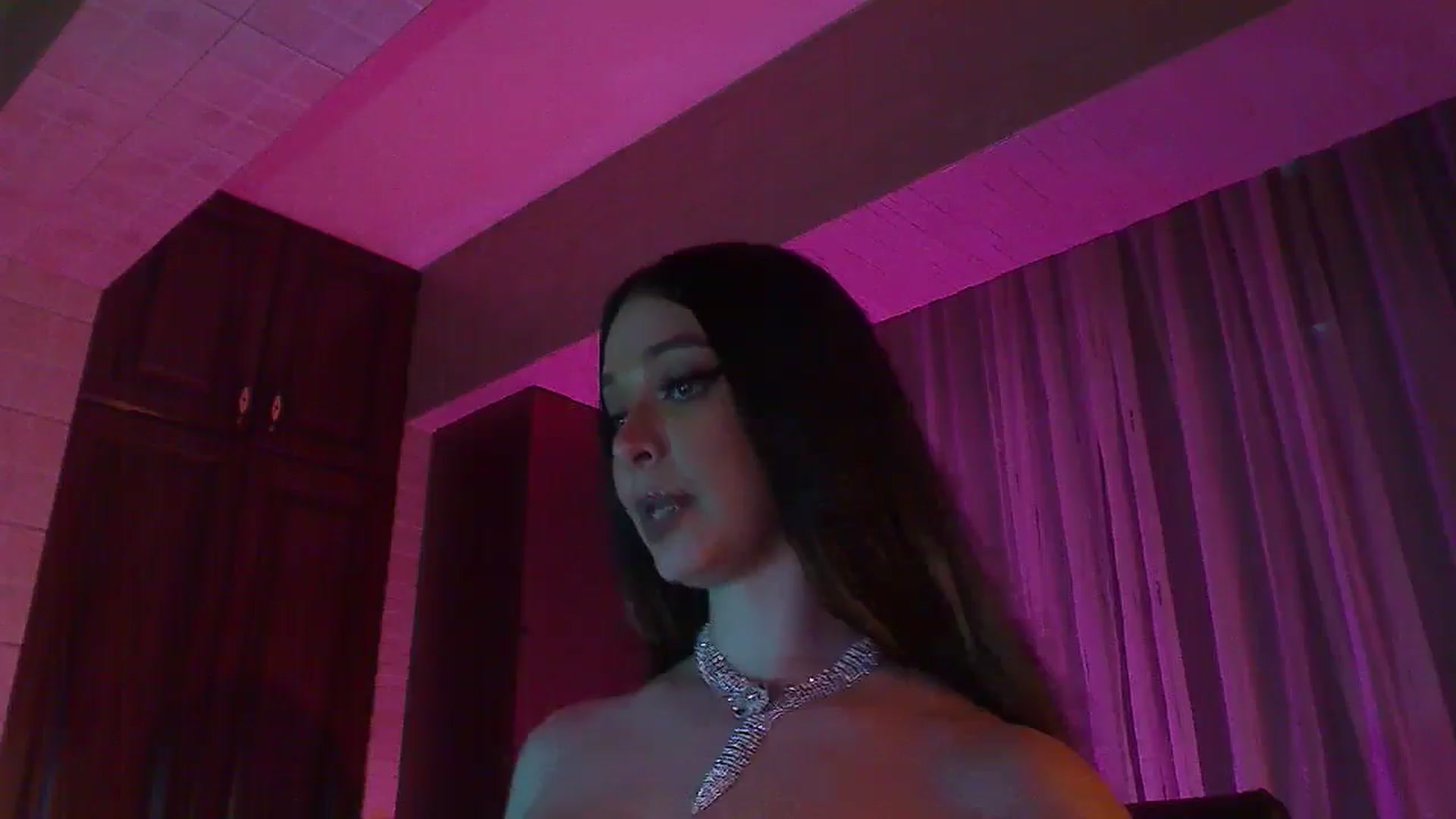 Gallery image thumbnail from No_bo_dy's myfreecams stream on, 03/31/2025, 03:32 image 17 of 20