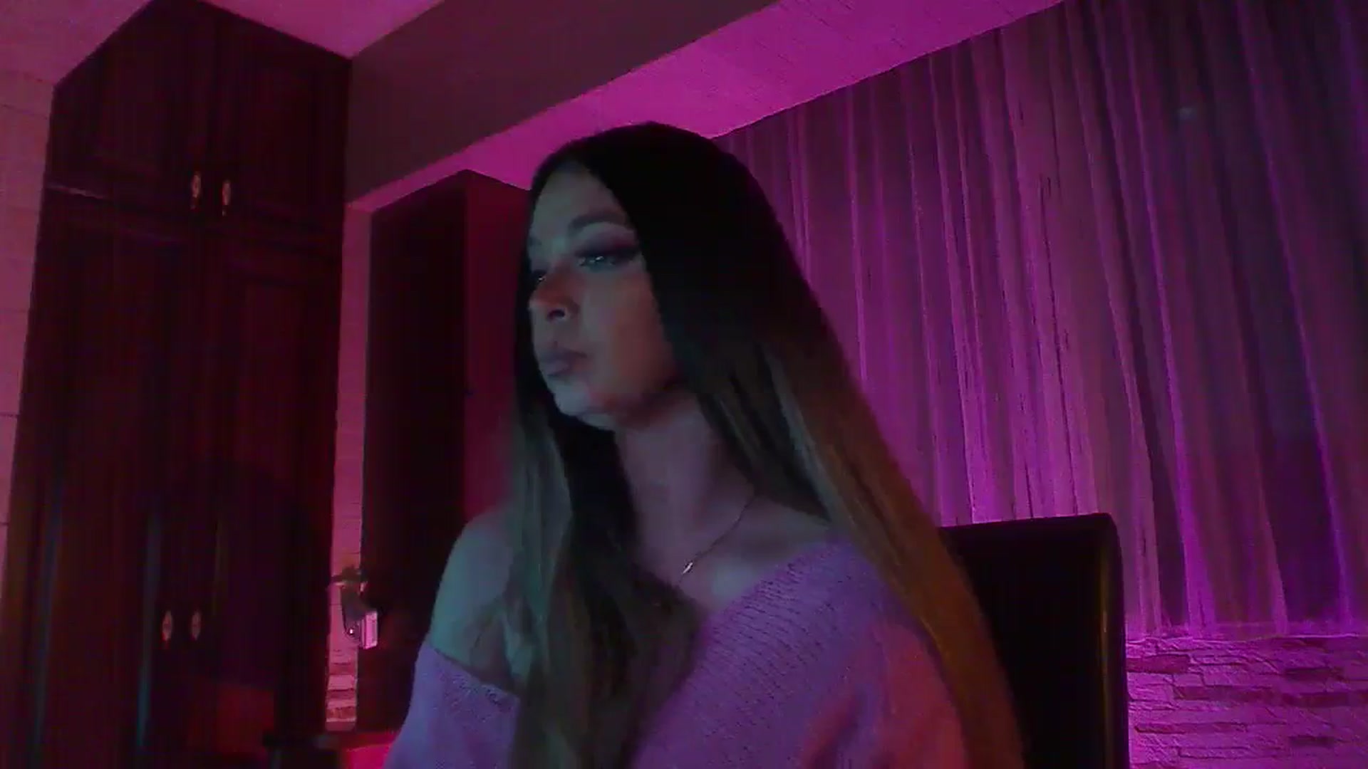 Gallery image thumbnail from No_bo_dy's myfreecams stream on, 04/06/2025, 04:03 image 9 of 20
