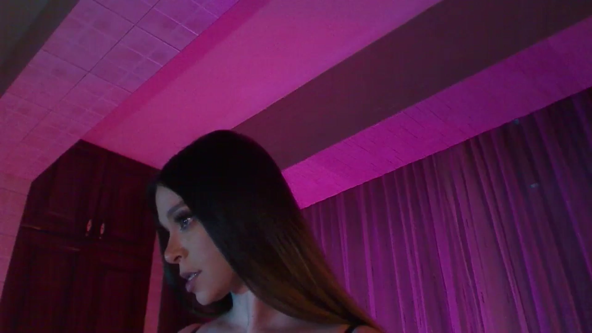 Gallery image thumbnail from No_bo_dy's myfreecams stream on, 04/11/2025, 23:42 image 13 of 20