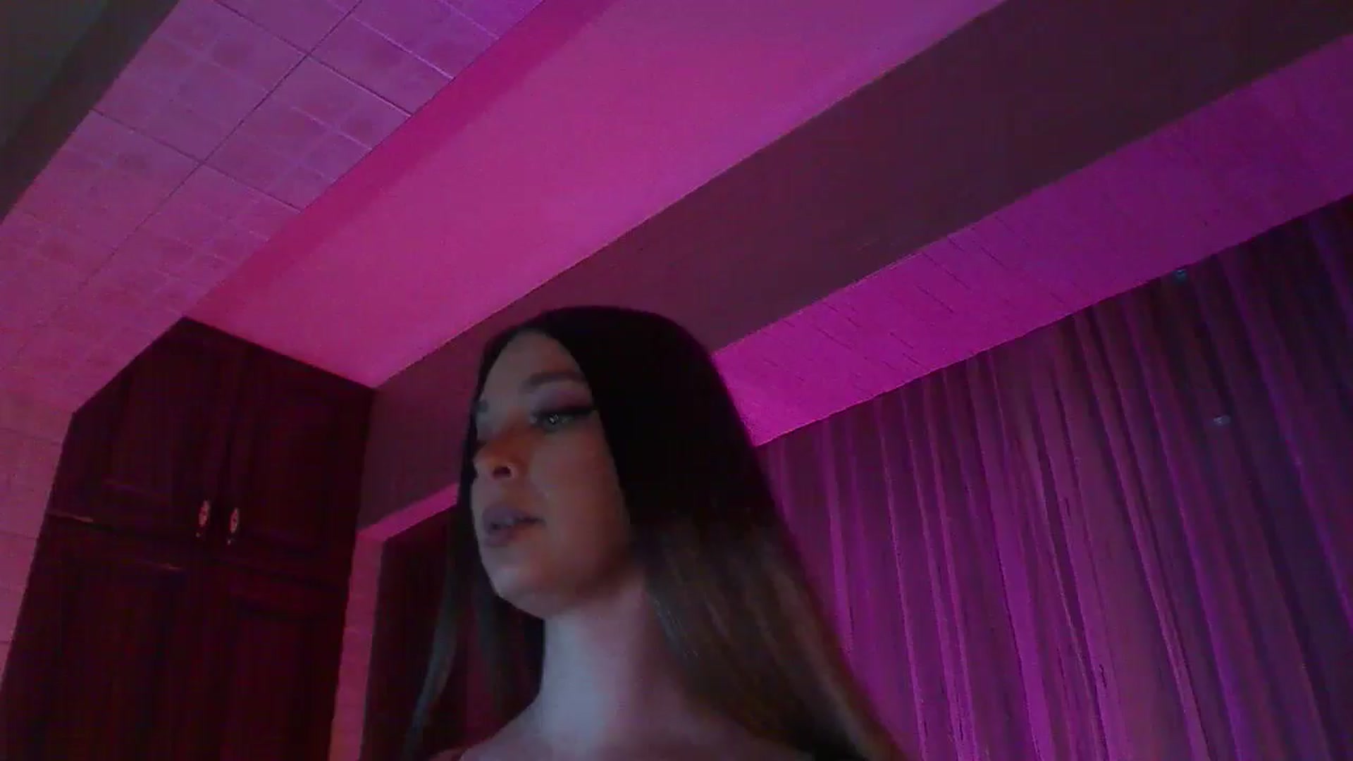 Gallery image thumbnail from No_bo_dy's myfreecams stream on, 04/11/2025, 23:42 image 10 of 20