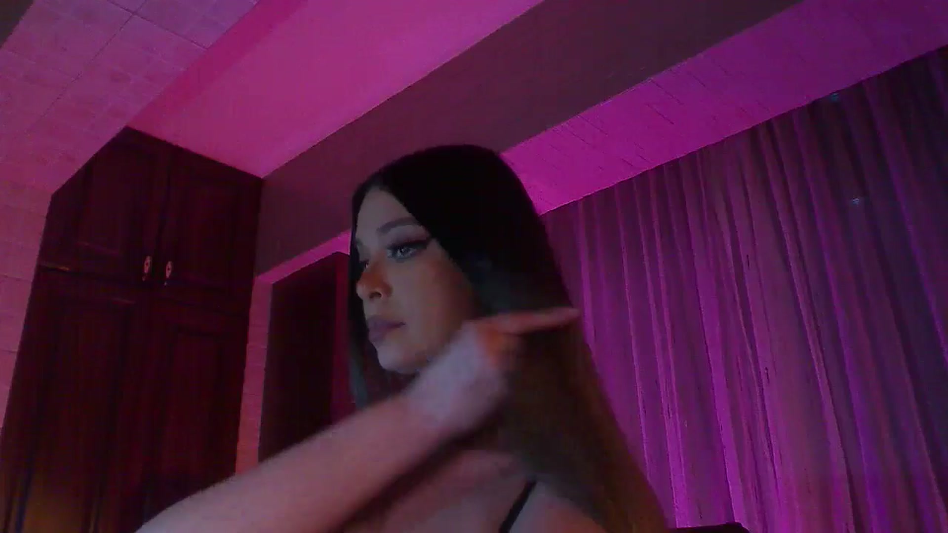 Gallery image thumbnail from No_bo_dy's myfreecams stream on, 04/12/2025, 24:00 image 3 of 20